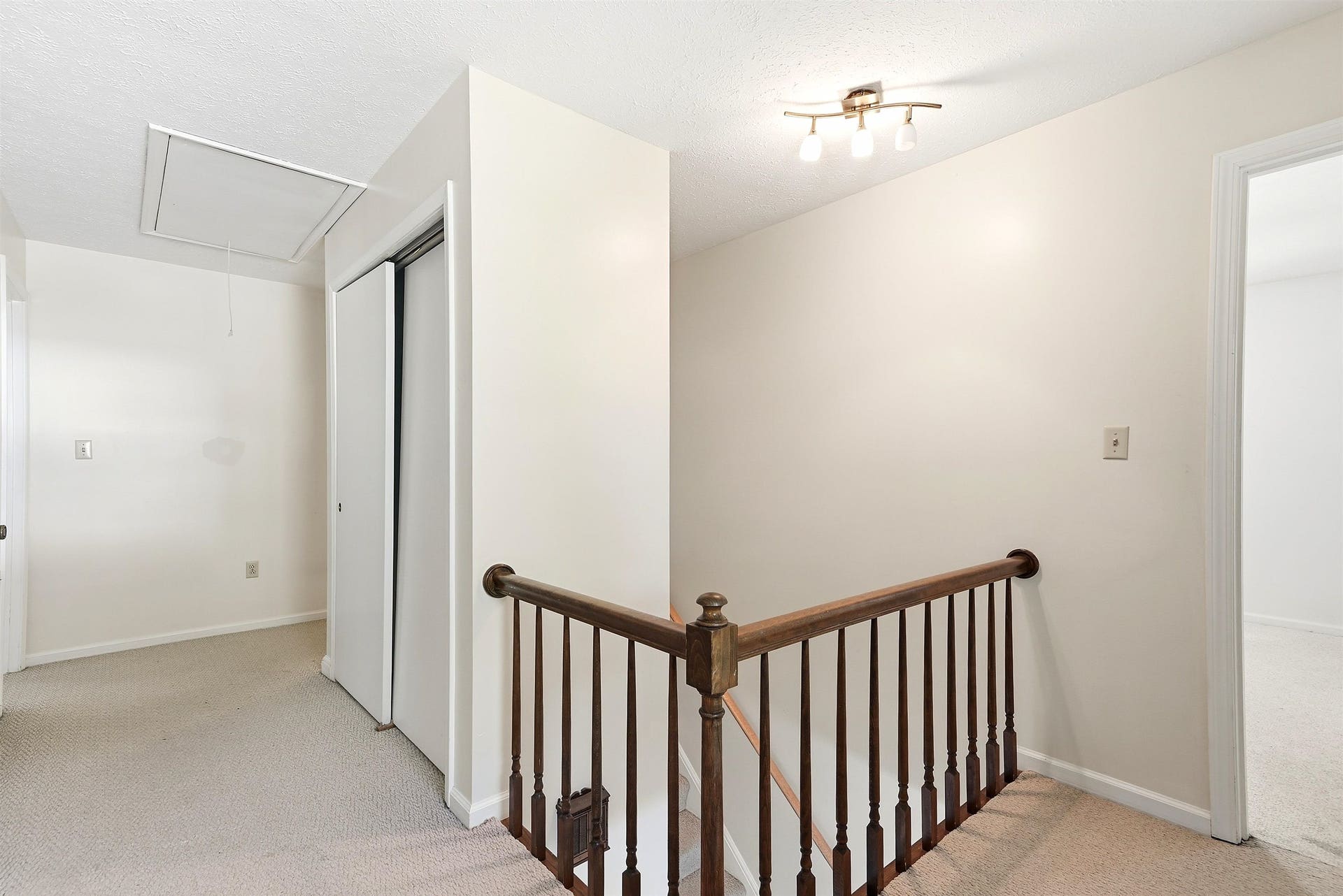 401 STONEGATE Drive, Blacksburg, VA 24060