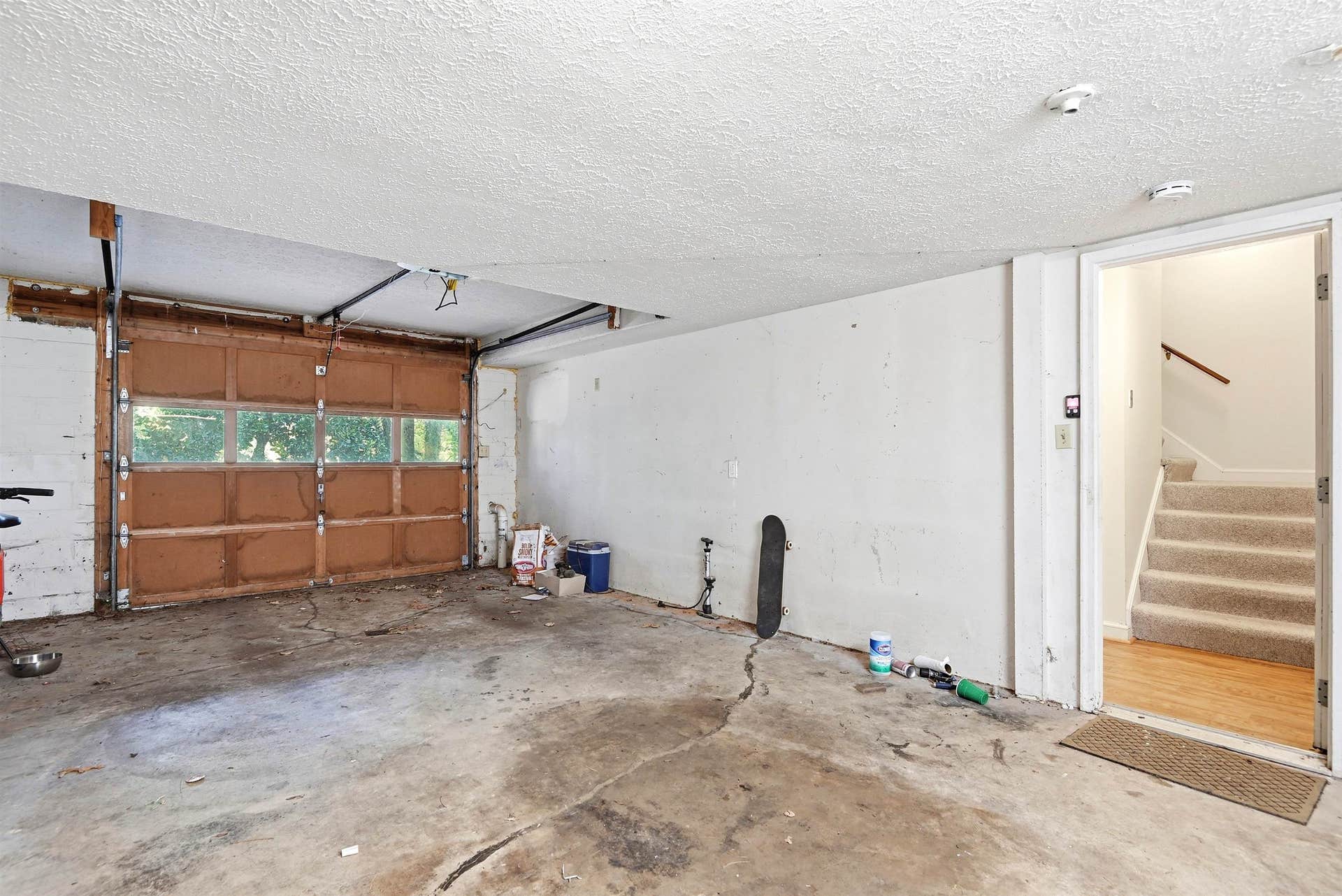 401 STONEGATE Drive, Blacksburg, VA 24060
