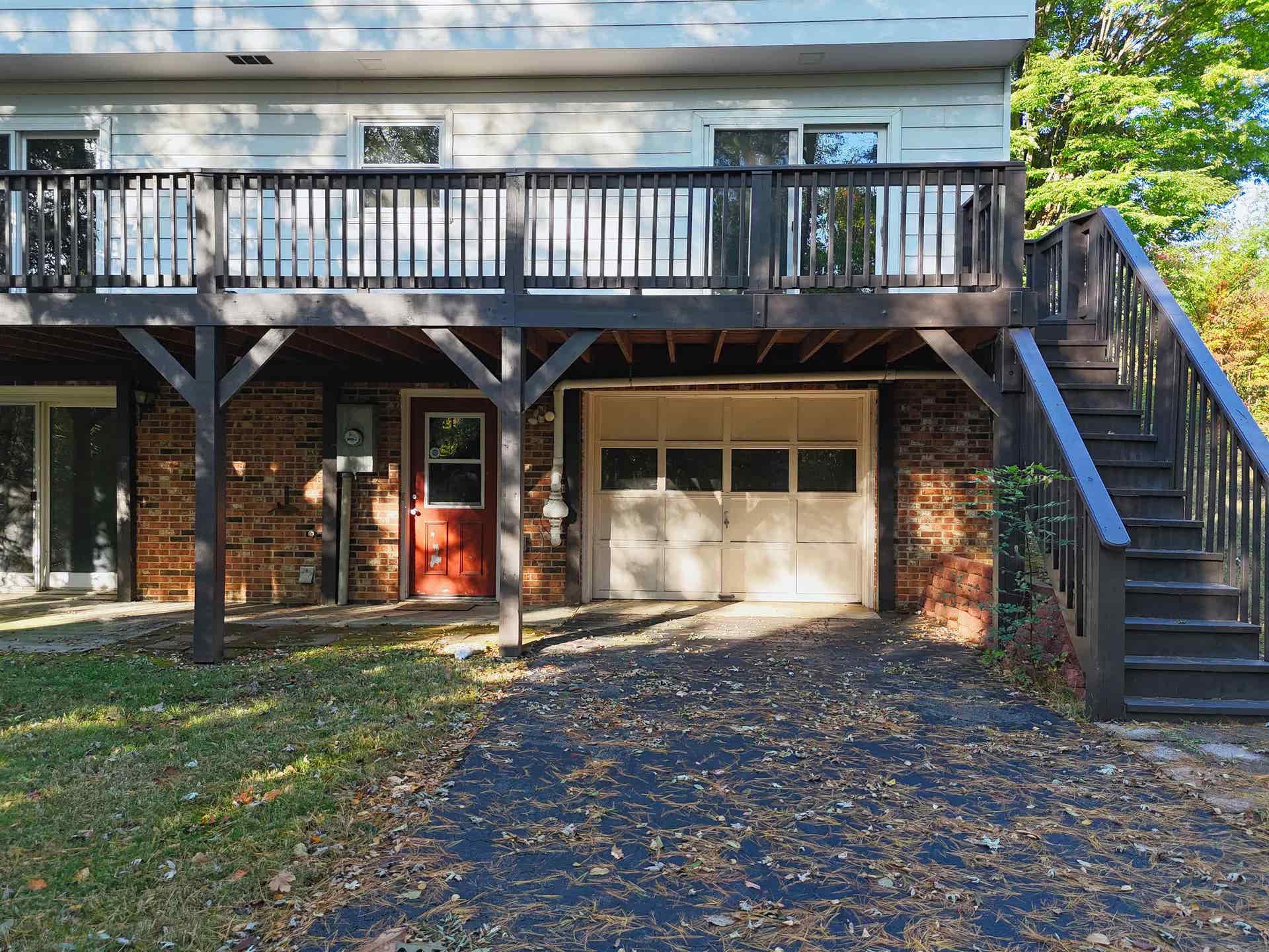 401 STONEGATE Drive, Blacksburg, VA 24060