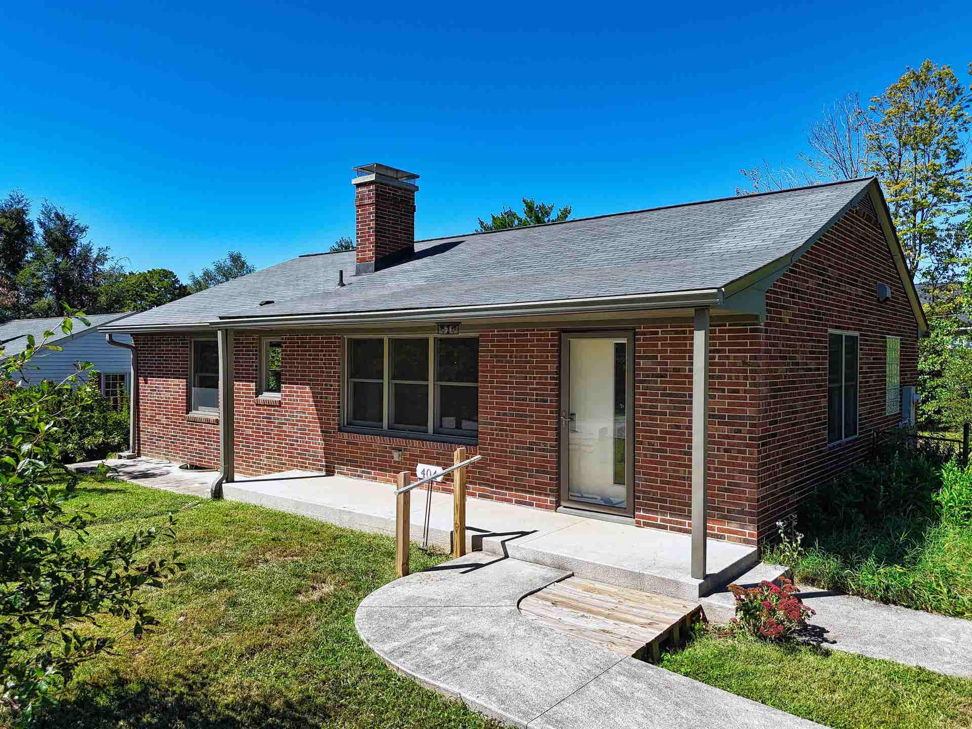 404 EASTVIEW Terrace, Blacksburg, VA 24060