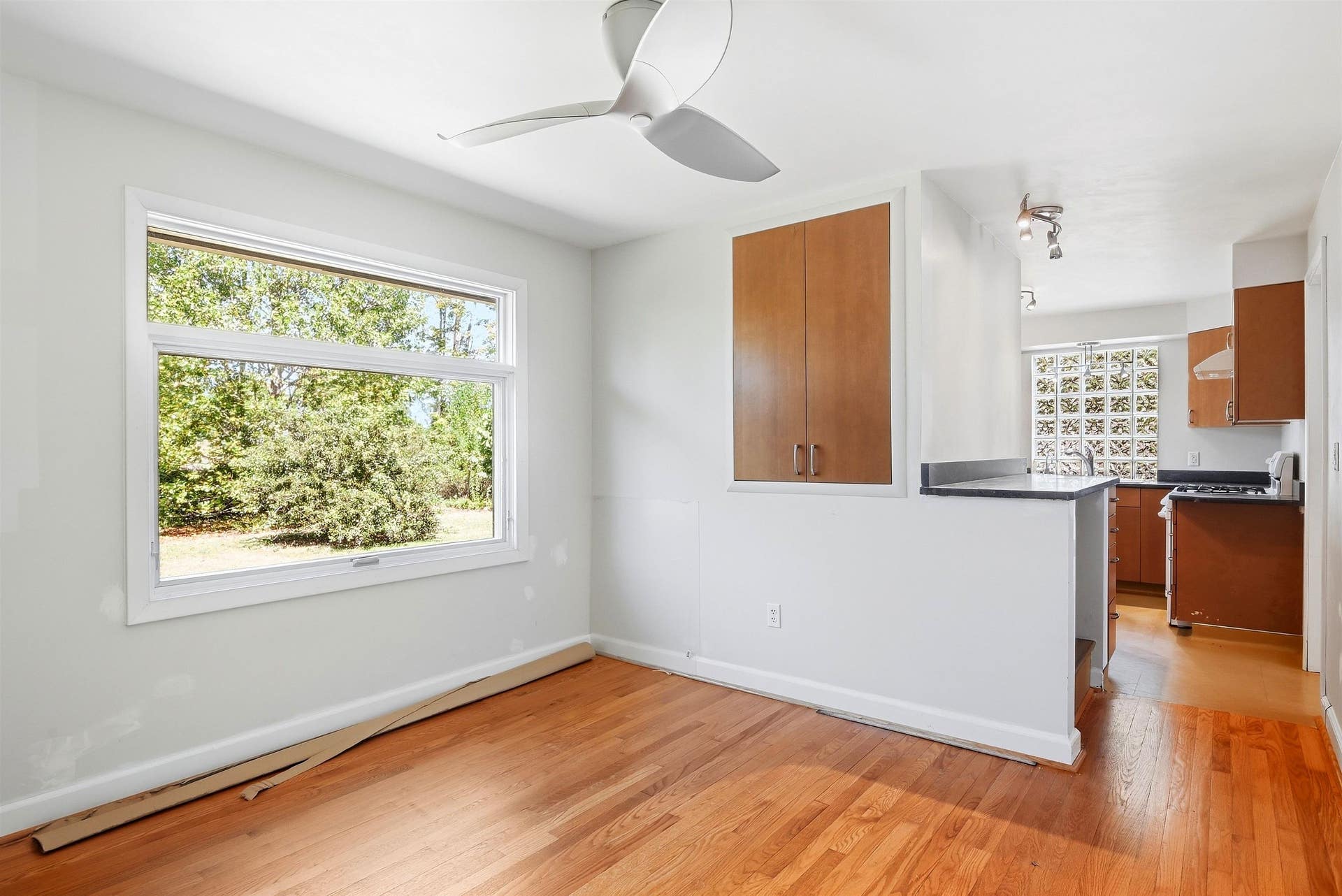 404 EASTVIEW Terrace, Blacksburg, VA 24060