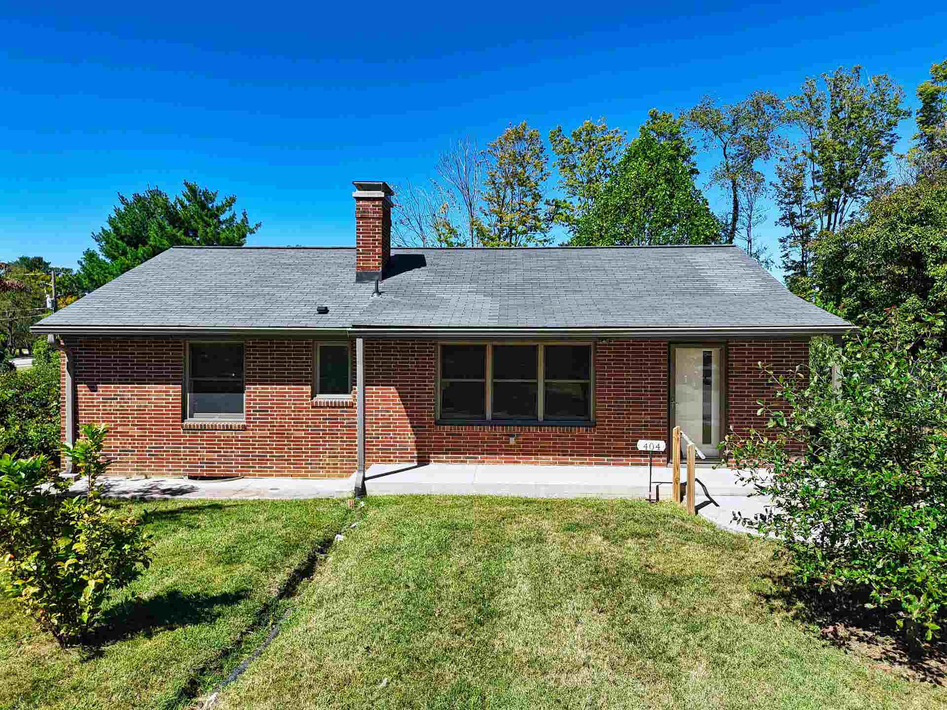 404 EASTVIEW Terrace, Blacksburg, VA 24060