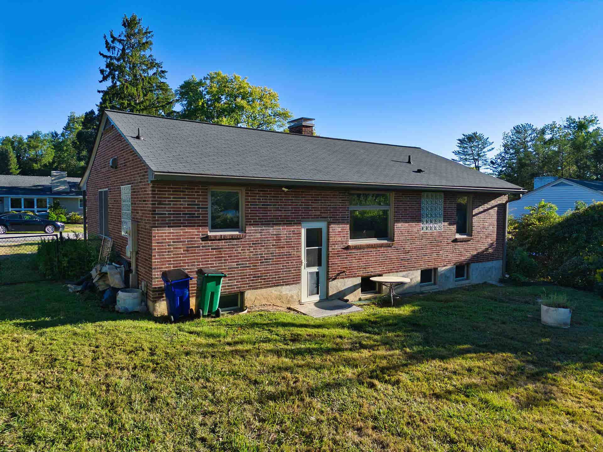 404 EASTVIEW Terrace, Blacksburg, VA 24060