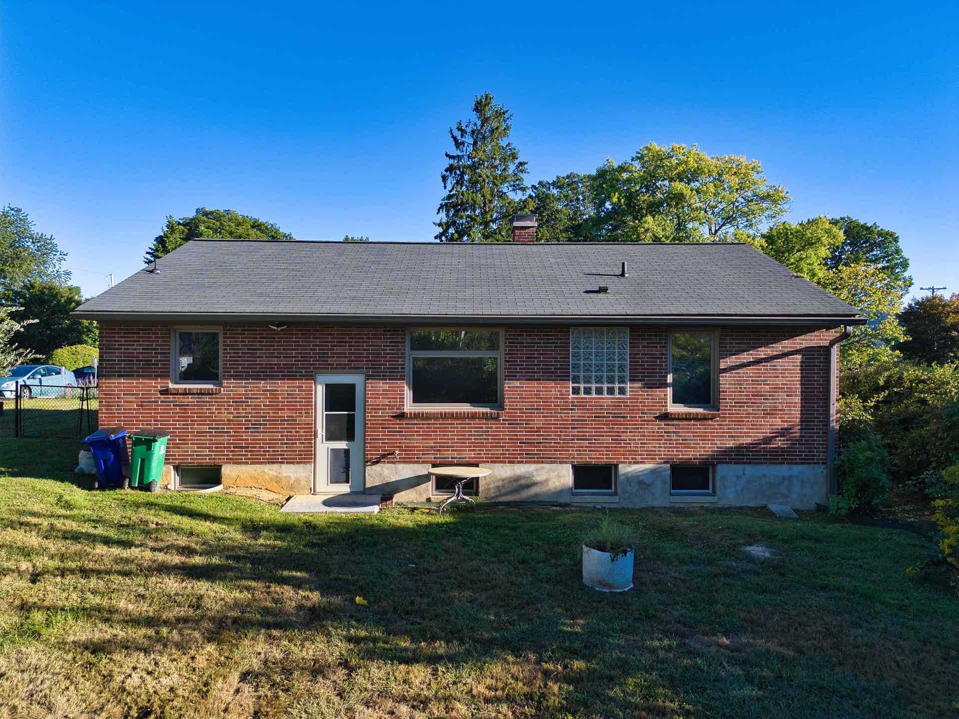 404 EASTVIEW Terrace, Blacksburg, VA 24060