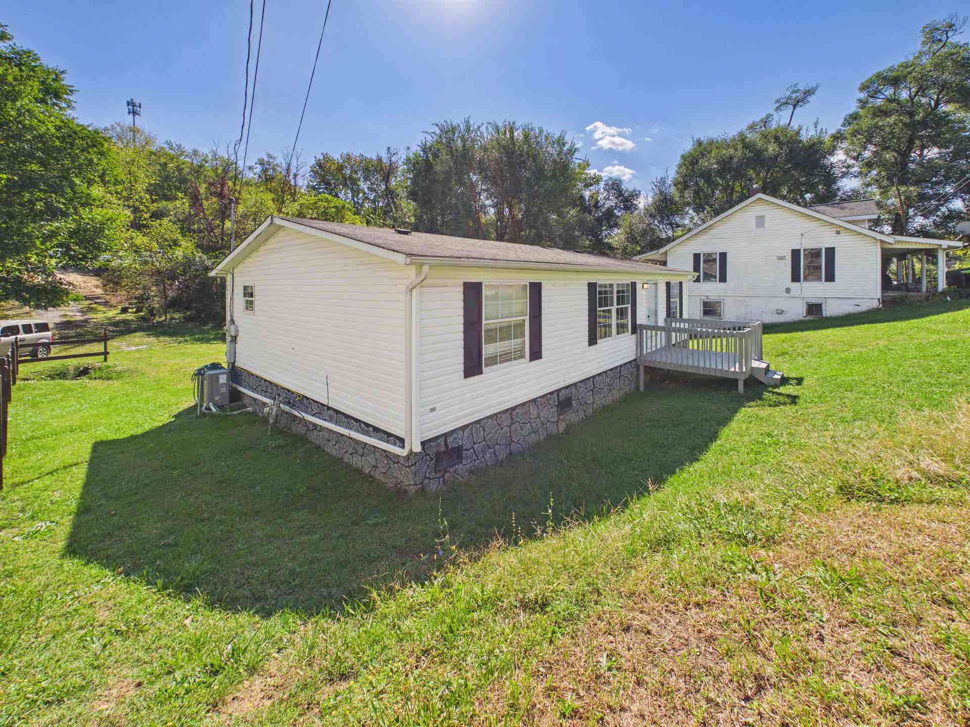 604 Newbern Road, Pulaski, VA 24301