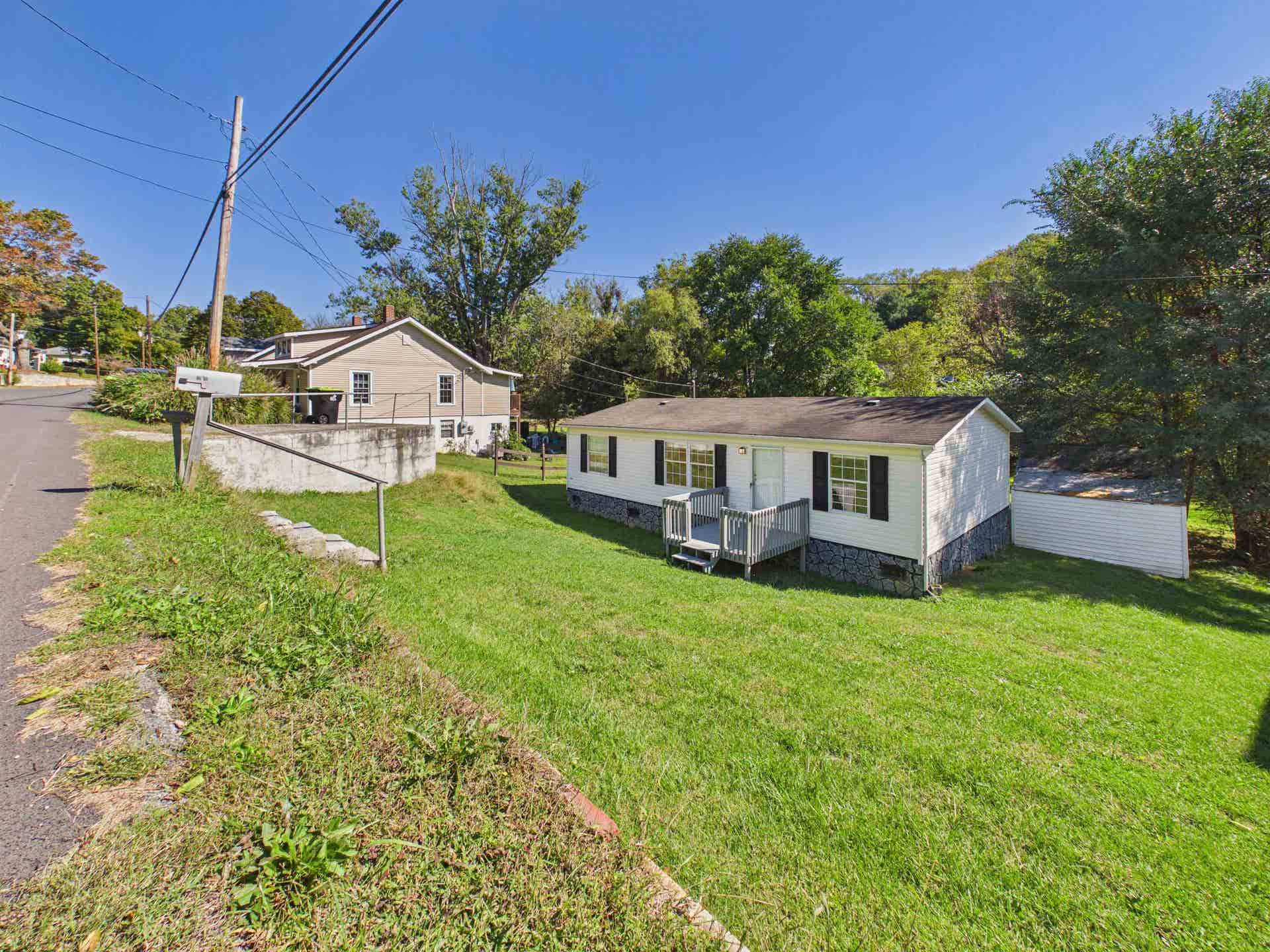 604 Newbern Road, Pulaski, VA 24301