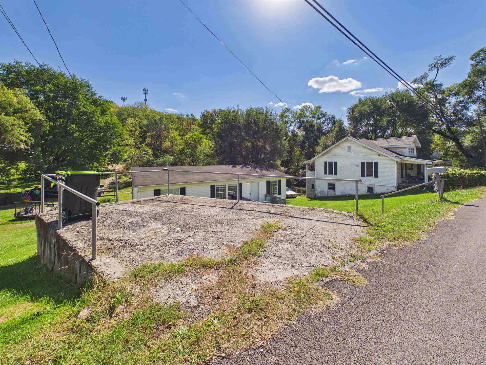 604 Newbern Road, Pulaski, VA 24301