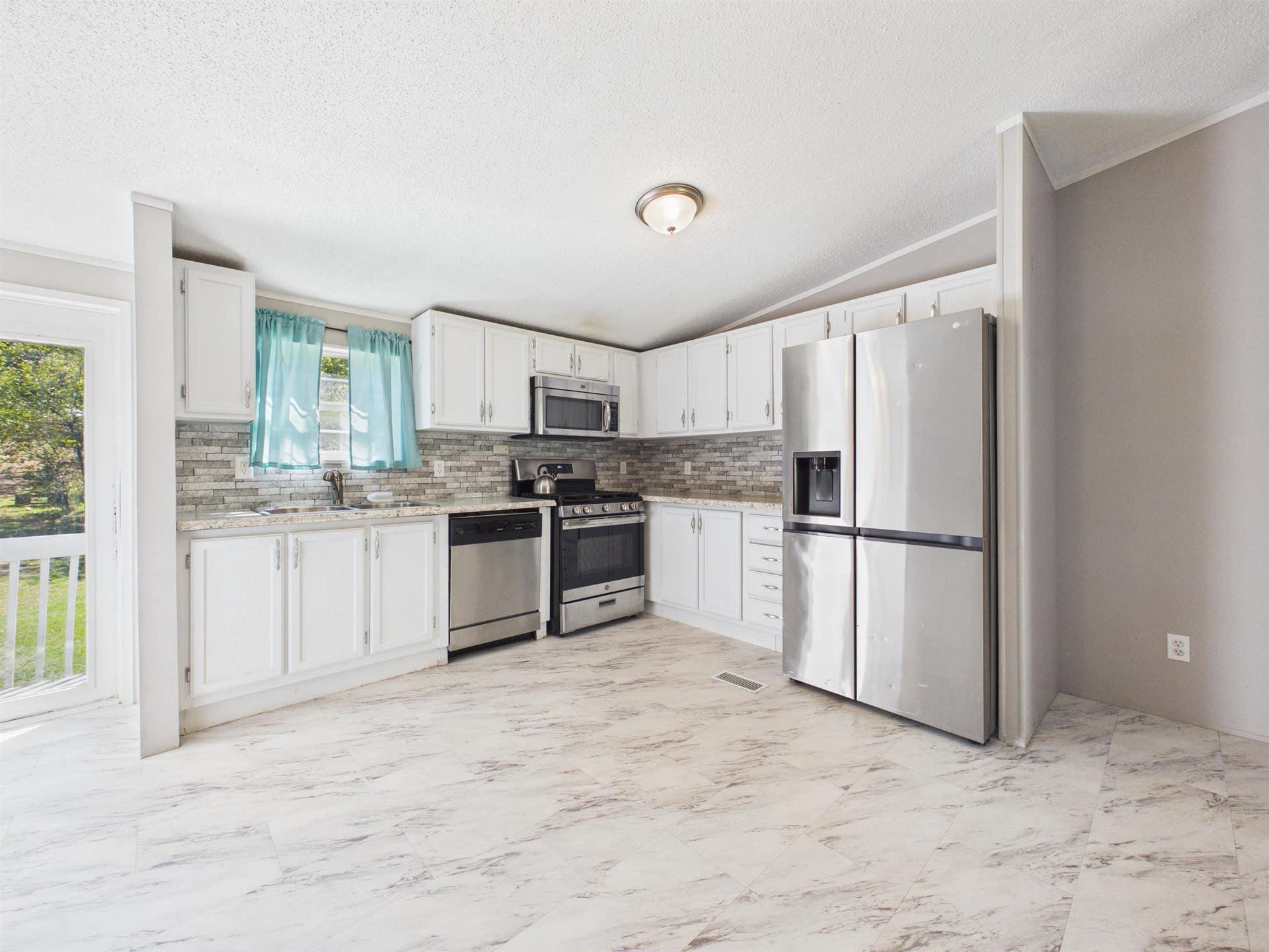 604 Newbern Road, Pulaski, VA 24301