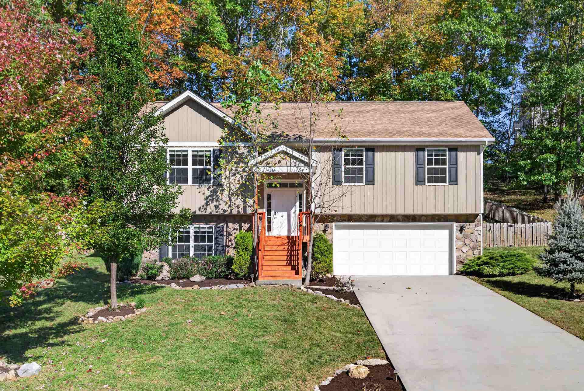 1048 St Clair Lane, Christiansburg, VA 24073