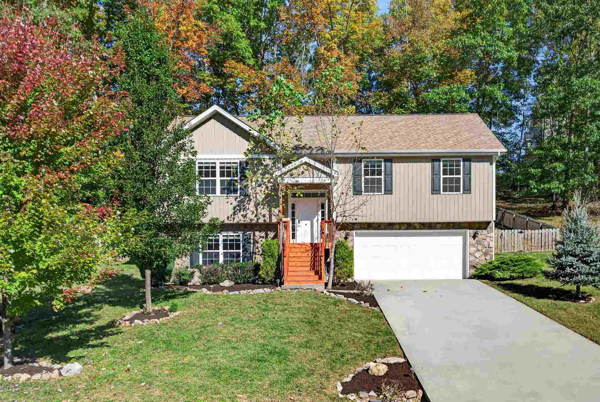 1048 St Clair Lane, Christiansburg, VA 24073