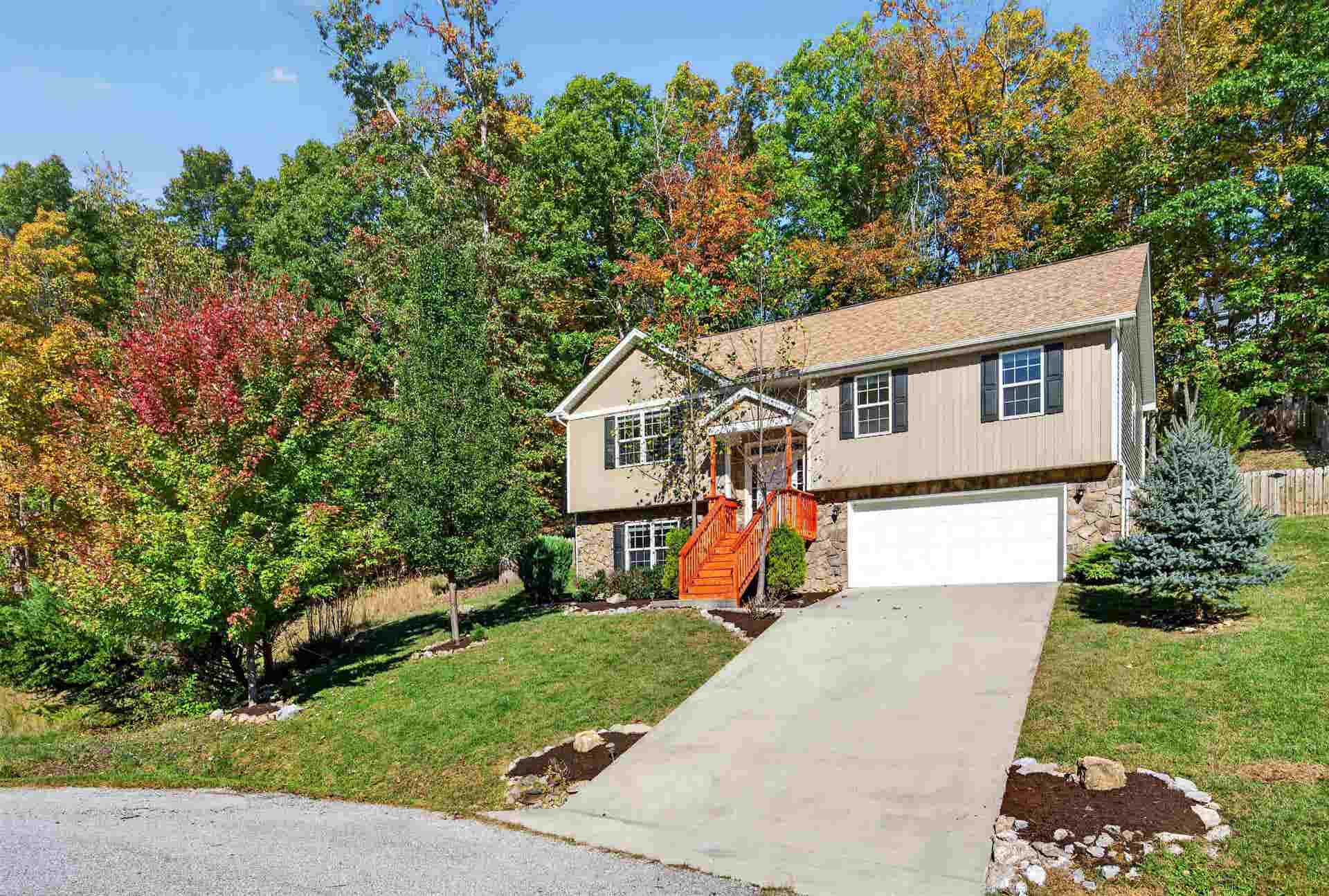 1048 St Clair Lane, Christiansburg, VA 24073