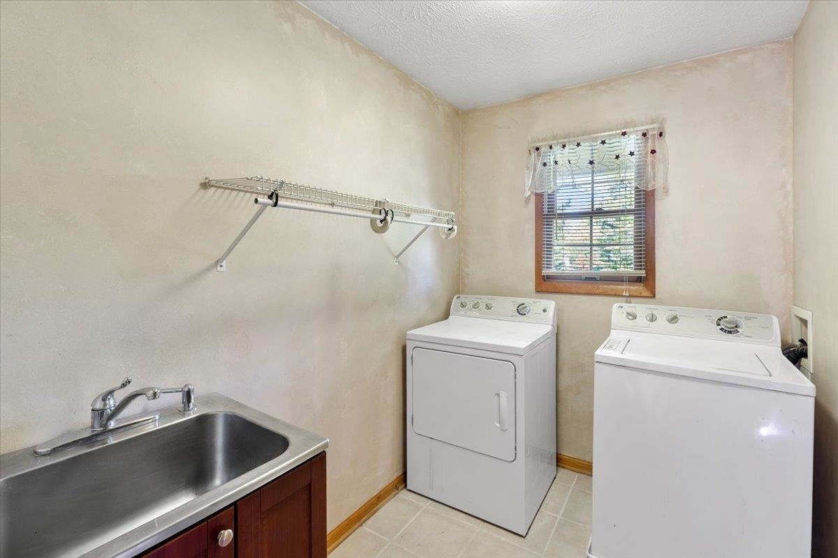 183 Farley Circle, Pearisburg, VA 24134