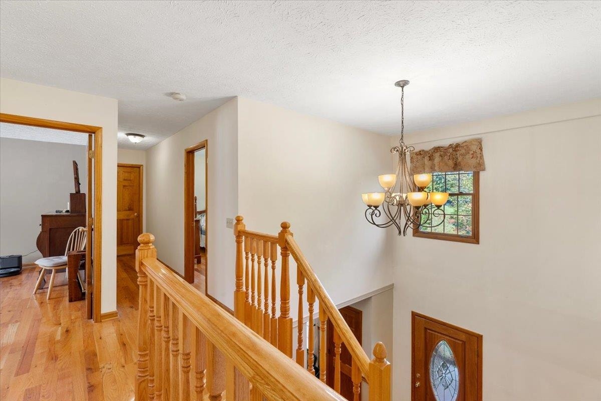 183 Farley Circle, Pearisburg, VA 24134