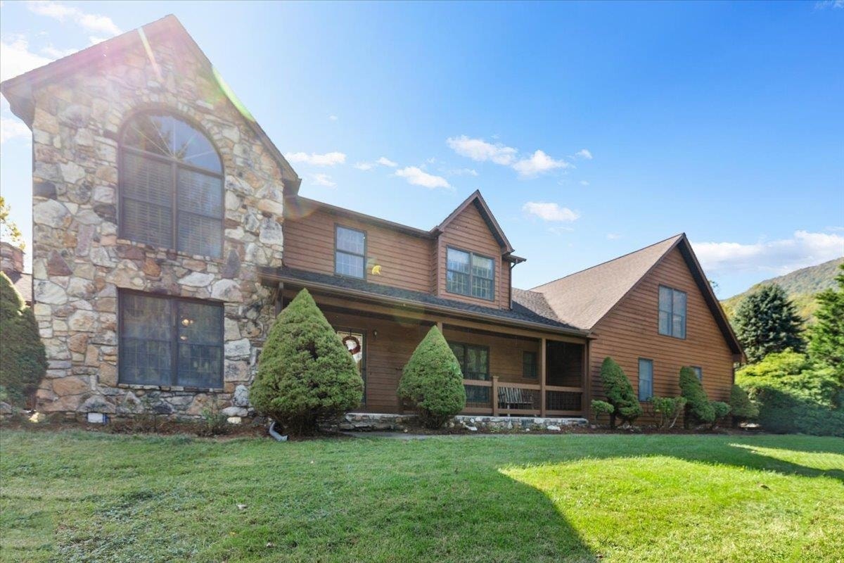 183 Farley Circle, Pearisburg, VA 24134