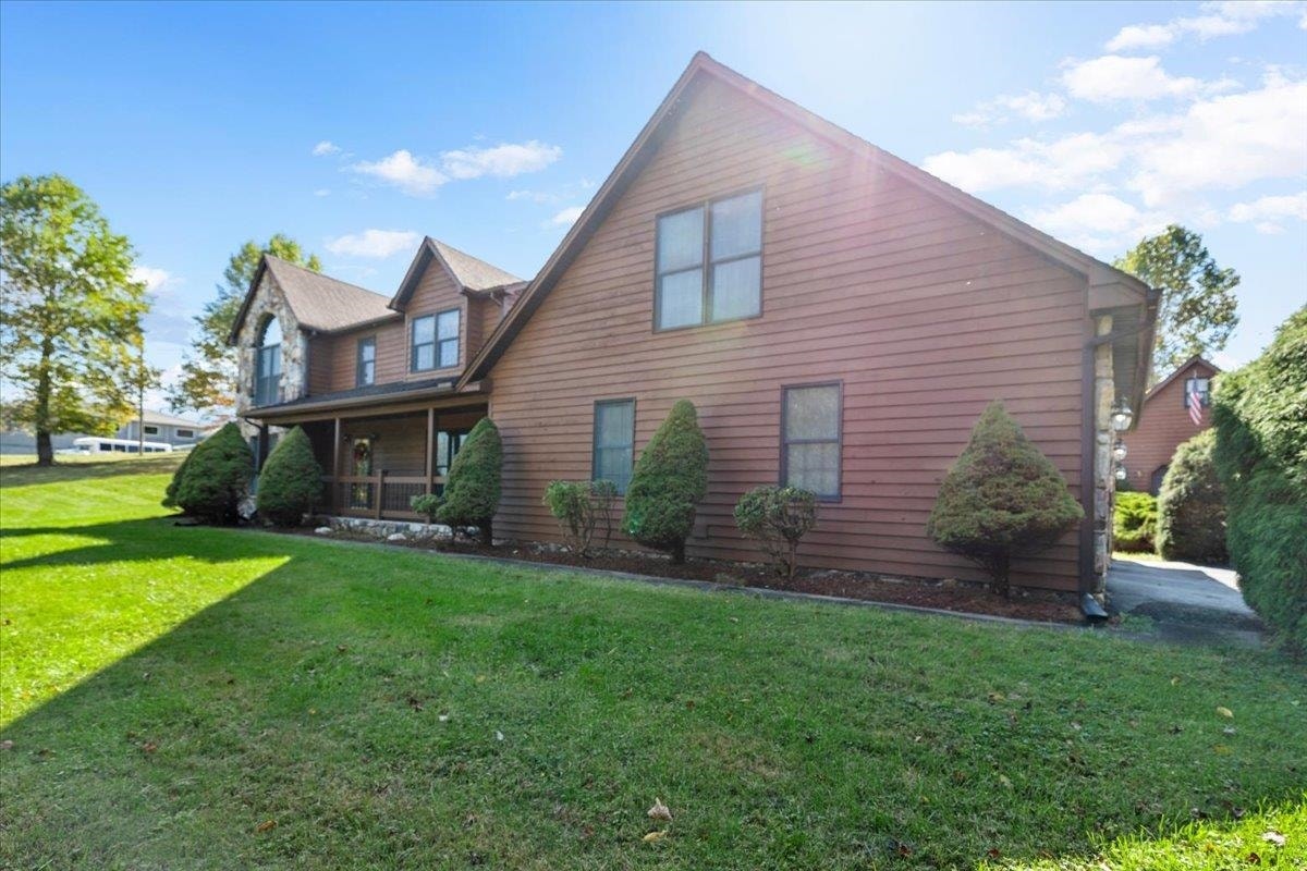 183 Farley Circle, Pearisburg, VA 24134