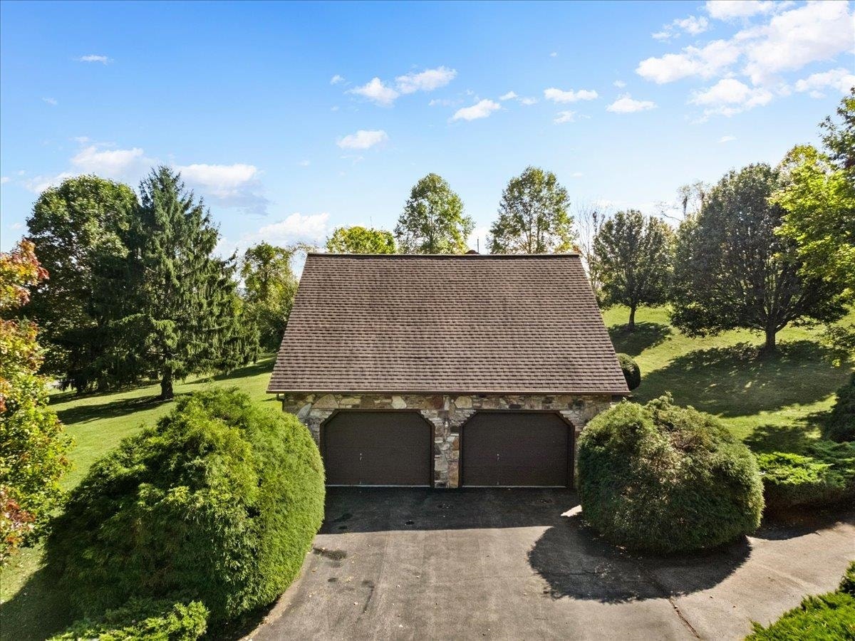 183 Farley Circle, Pearisburg, VA 24134