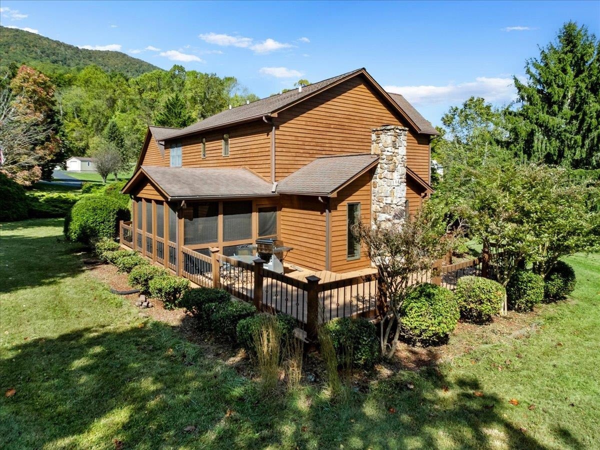 183 Farley Circle, Pearisburg, VA 24134