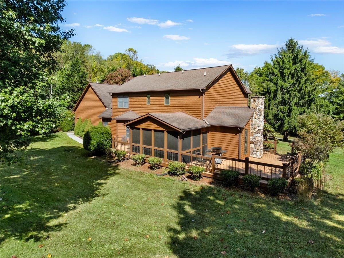 183 Farley Circle, Pearisburg, VA 24134
