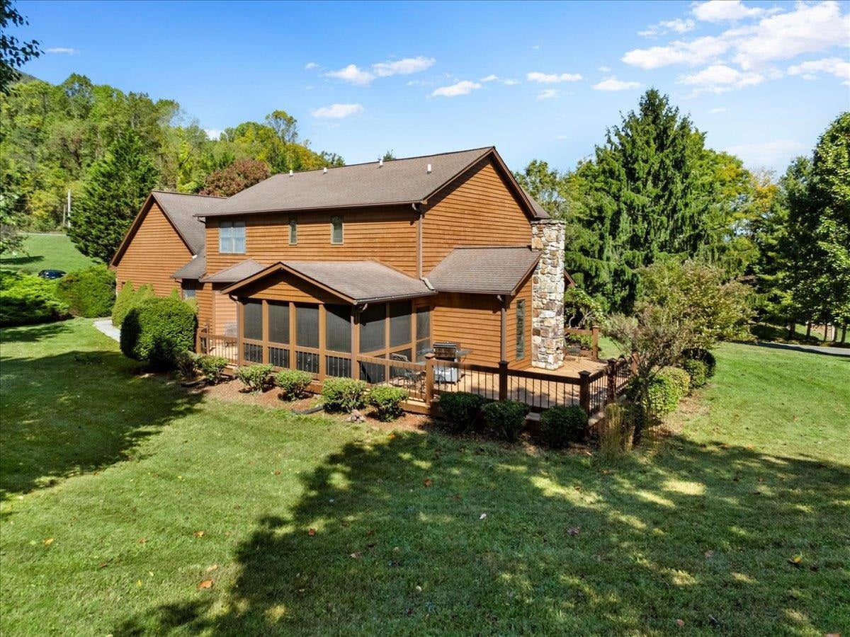 183 Farley Circle, Pearisburg, VA 24134