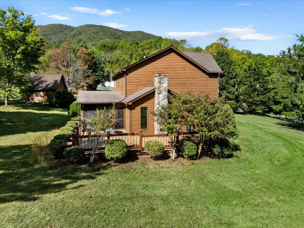 183 Farley Circle, Pearisburg, VA 24134