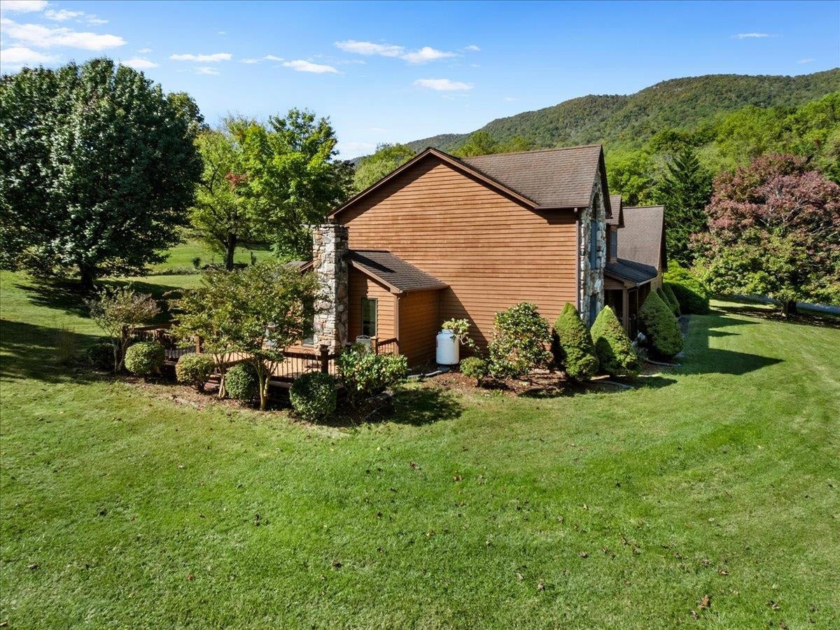 183 Farley Circle, Pearisburg, VA 24134