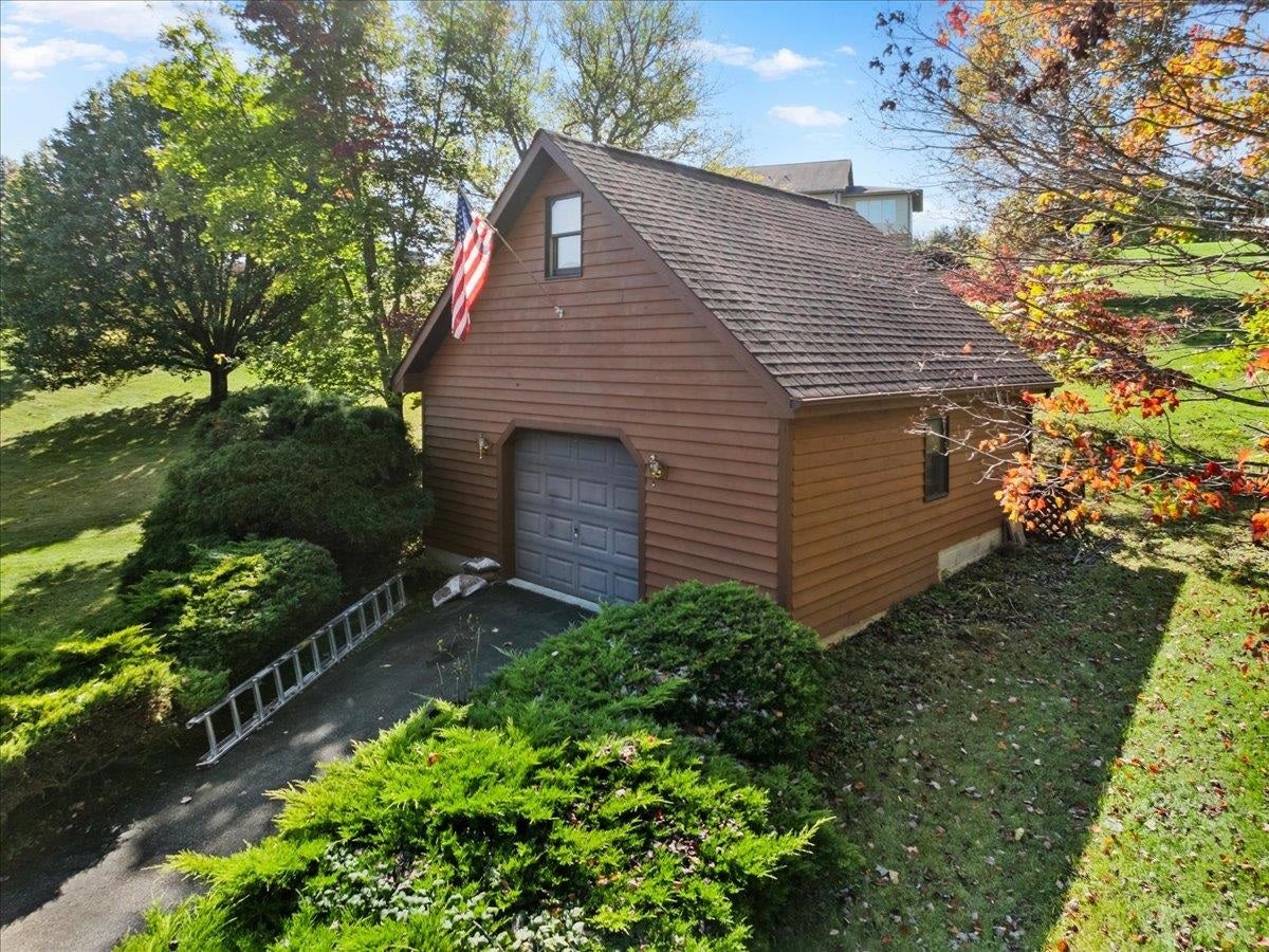 183 Farley Circle, Pearisburg, VA 24134