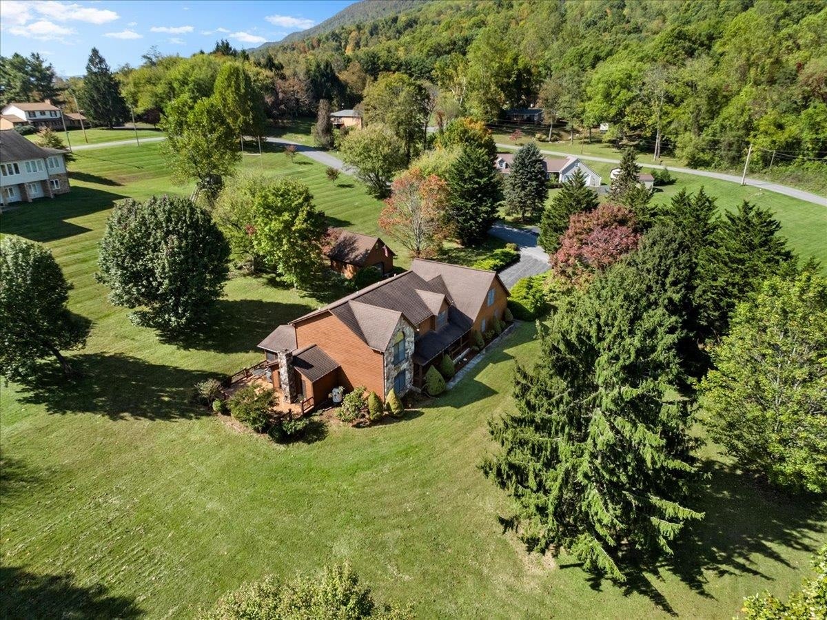 183 Farley Circle, Pearisburg, VA 24134