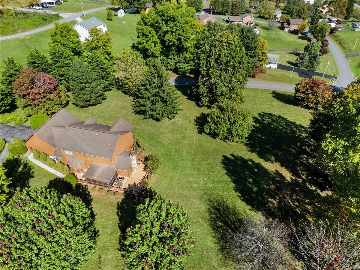 183 Farley Circle, Pearisburg, VA 24134