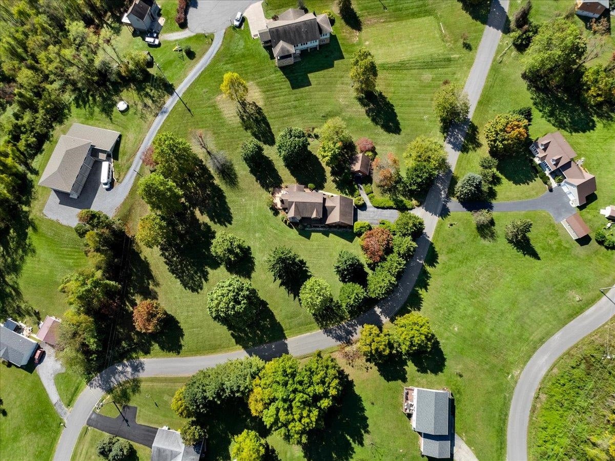 183 Farley Circle, Pearisburg, VA 24134