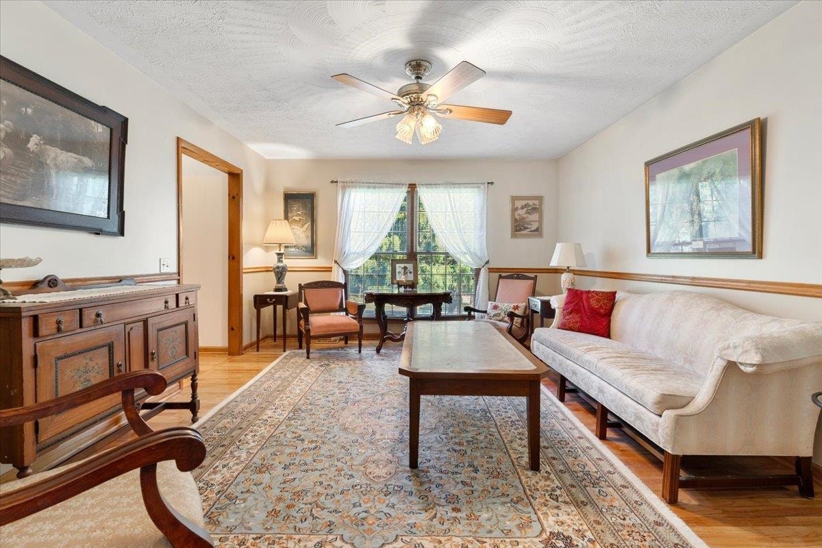 183 Farley Circle, Pearisburg, VA 24134