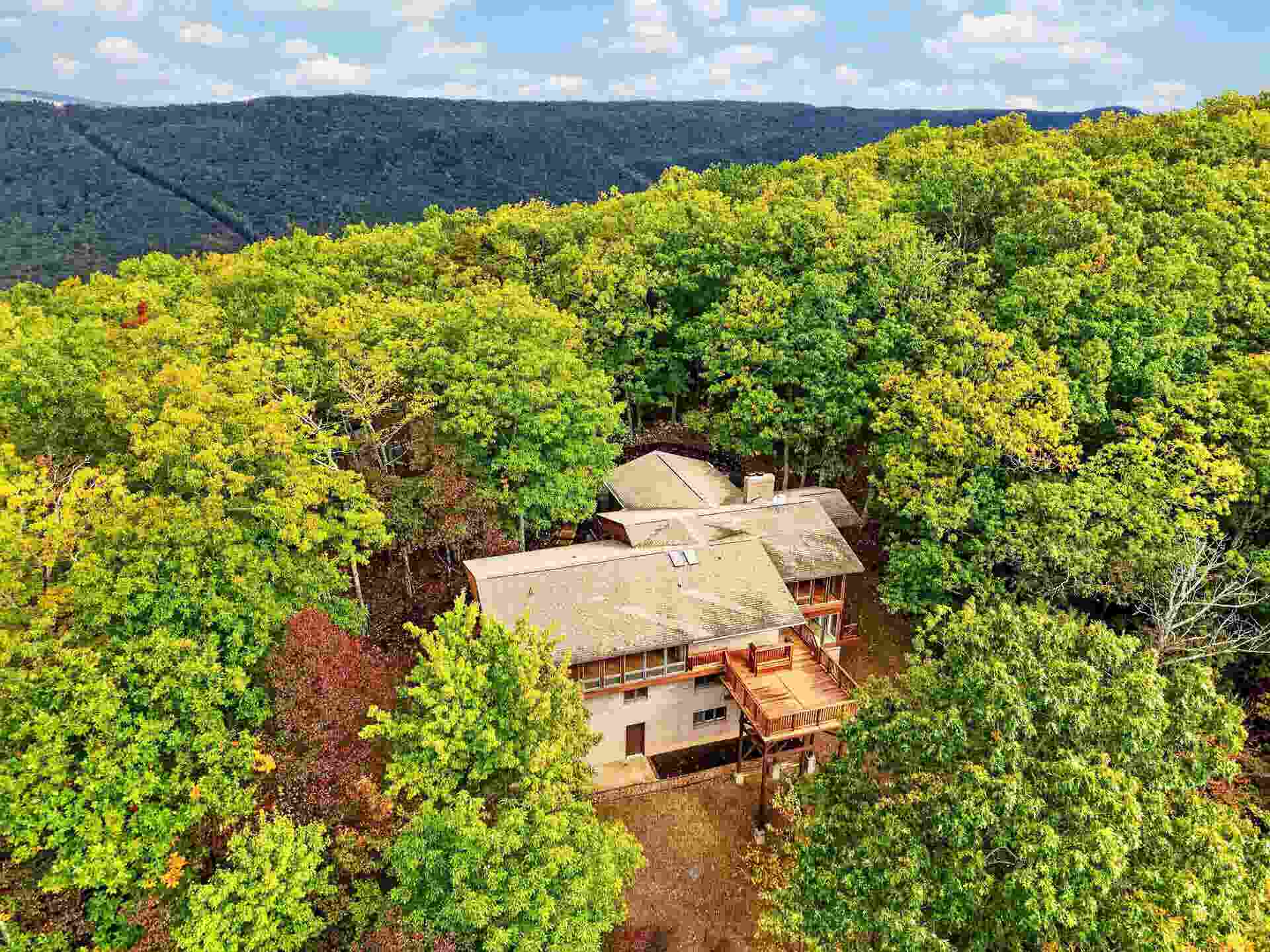 1723 Jefferson Forest Lane, Blacksburg, VA 24060