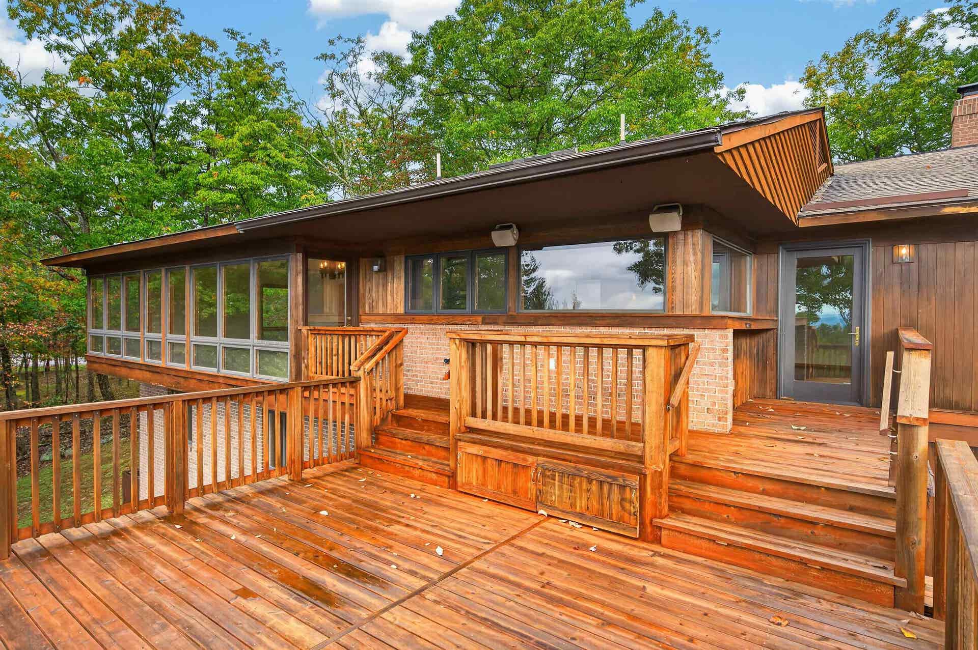 1723 Jefferson Forest Lane, Blacksburg, VA 24060