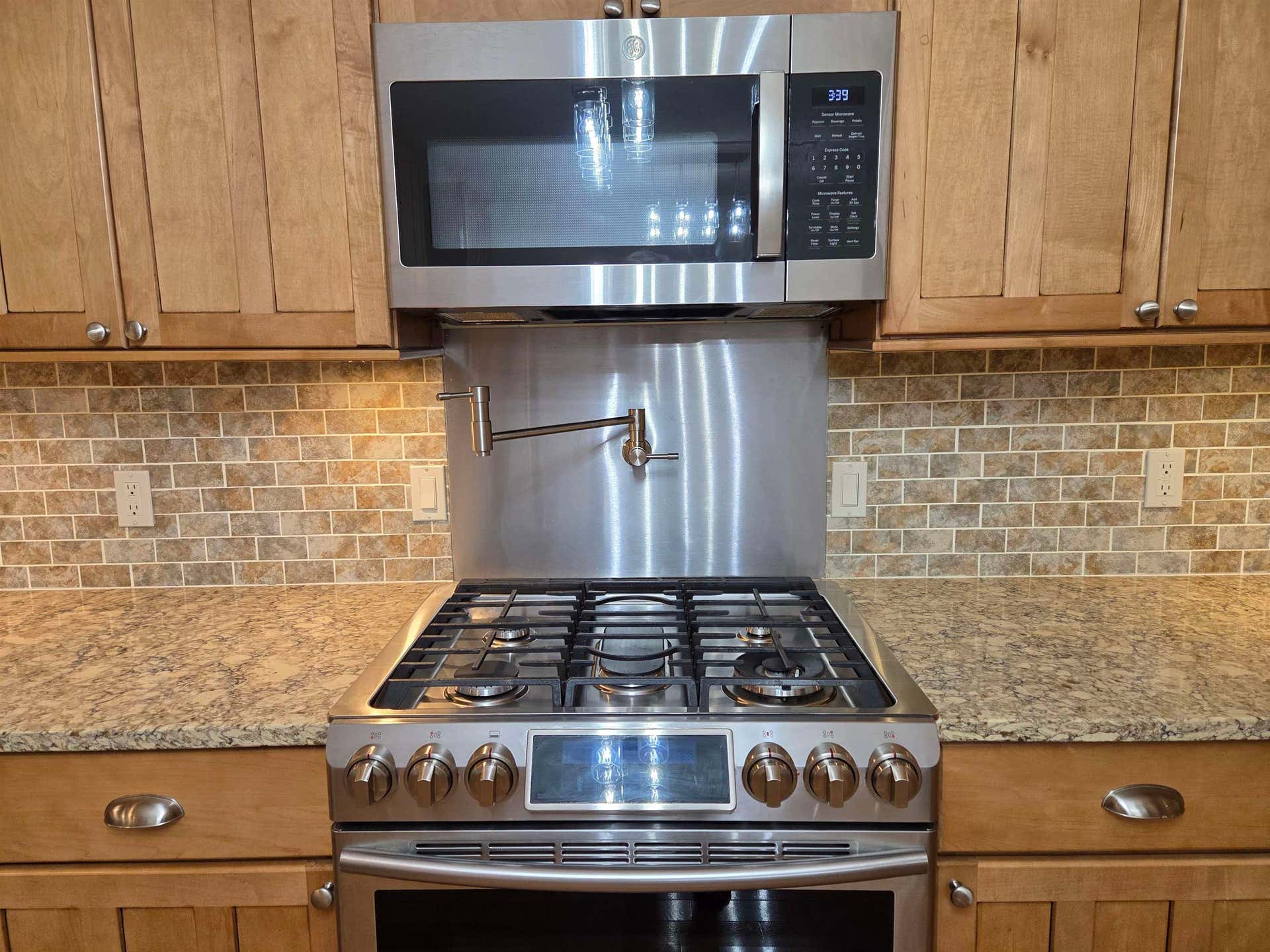 350 GOLD LEAF Drive, Christiansburg, VA 24073