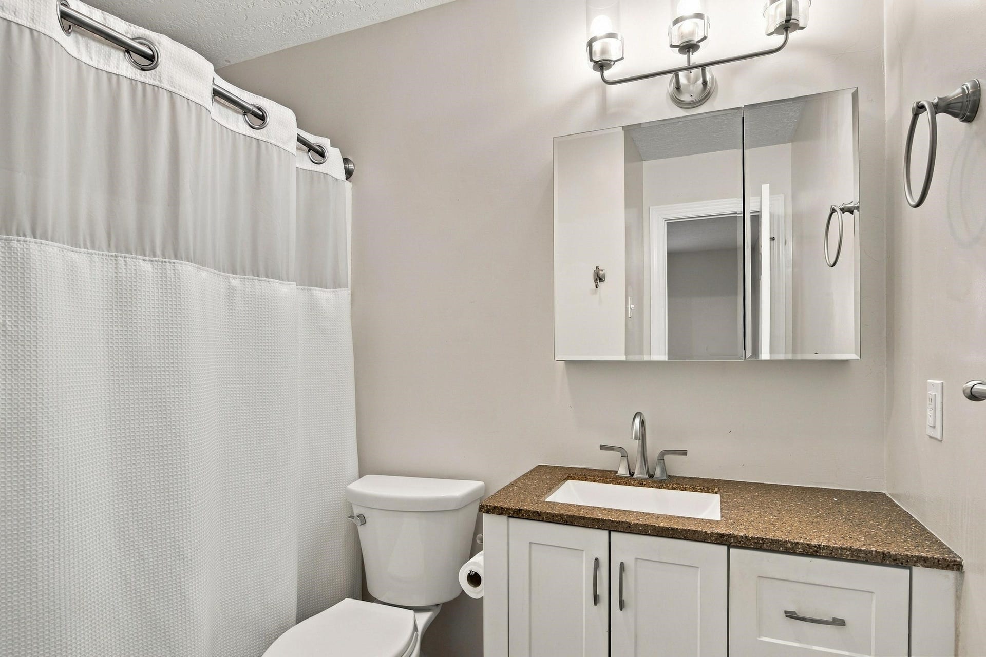 350 GOLD LEAF Drive, Christiansburg, VA 24073
