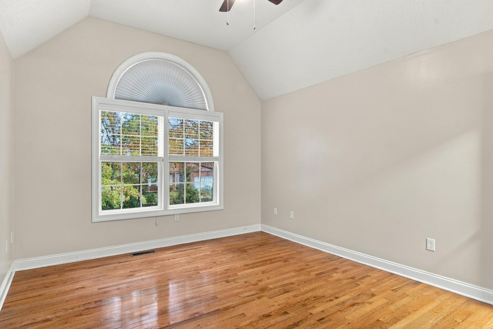 350 GOLD LEAF Drive, Christiansburg, VA 24073