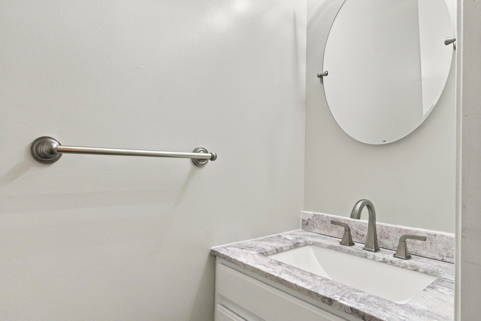 350 GOLD LEAF Drive, Christiansburg, VA 24073