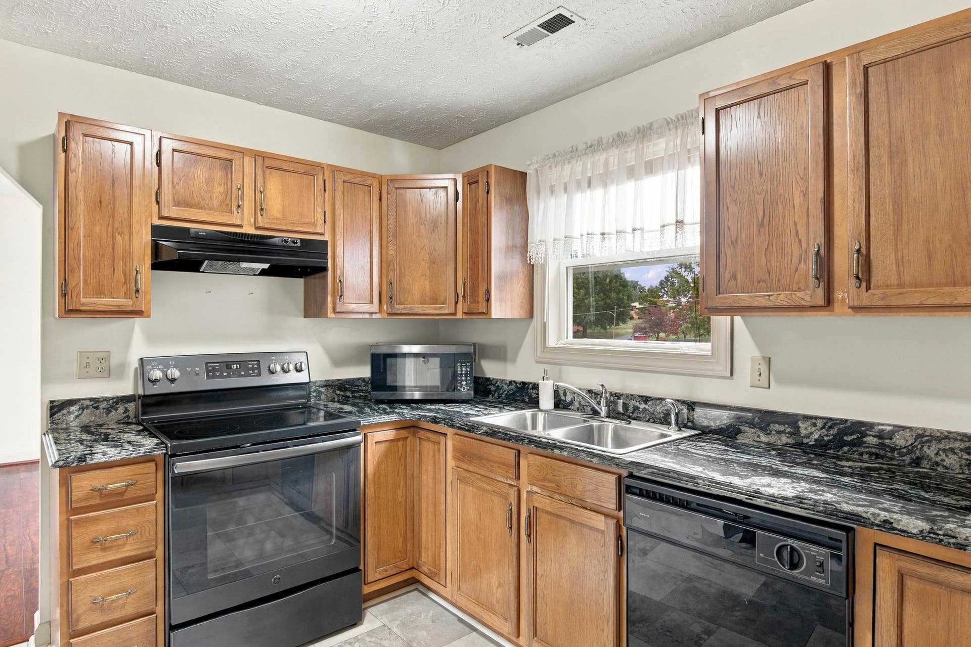 340 Auburn Drive, Christiansburg, VA 24073