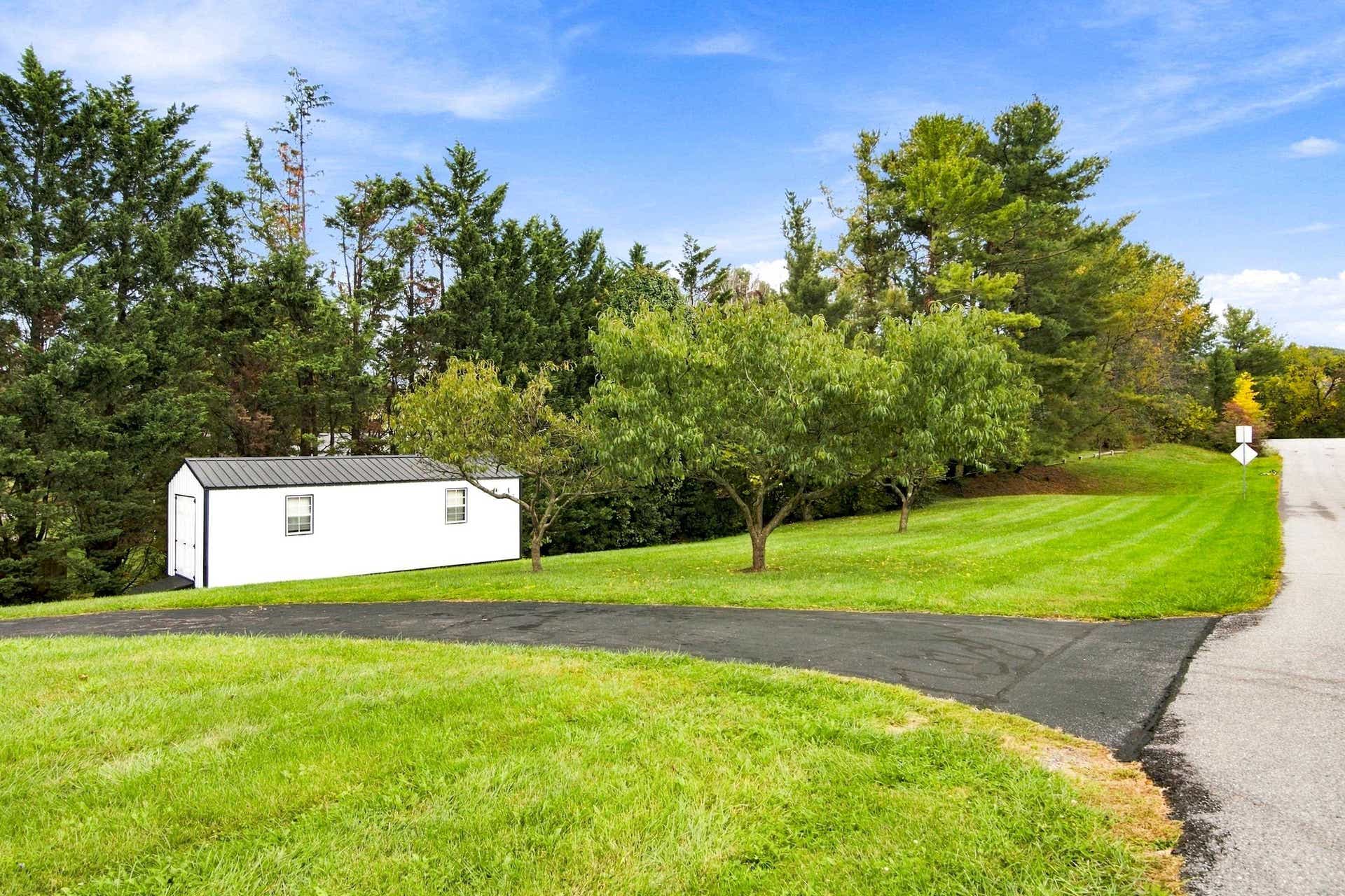 340 Auburn Drive, Christiansburg, VA 24073