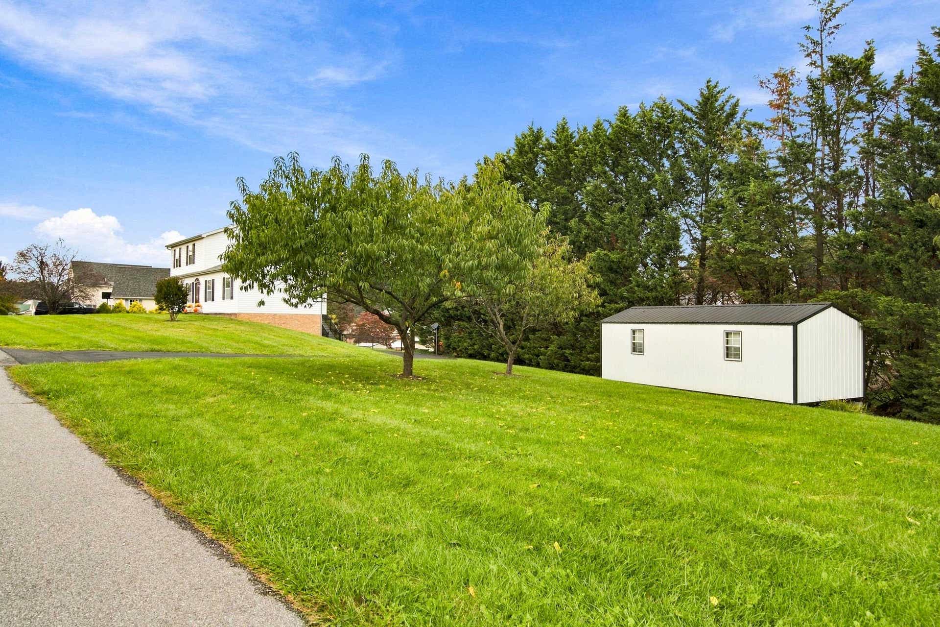 340 Auburn Drive, Christiansburg, VA 24073