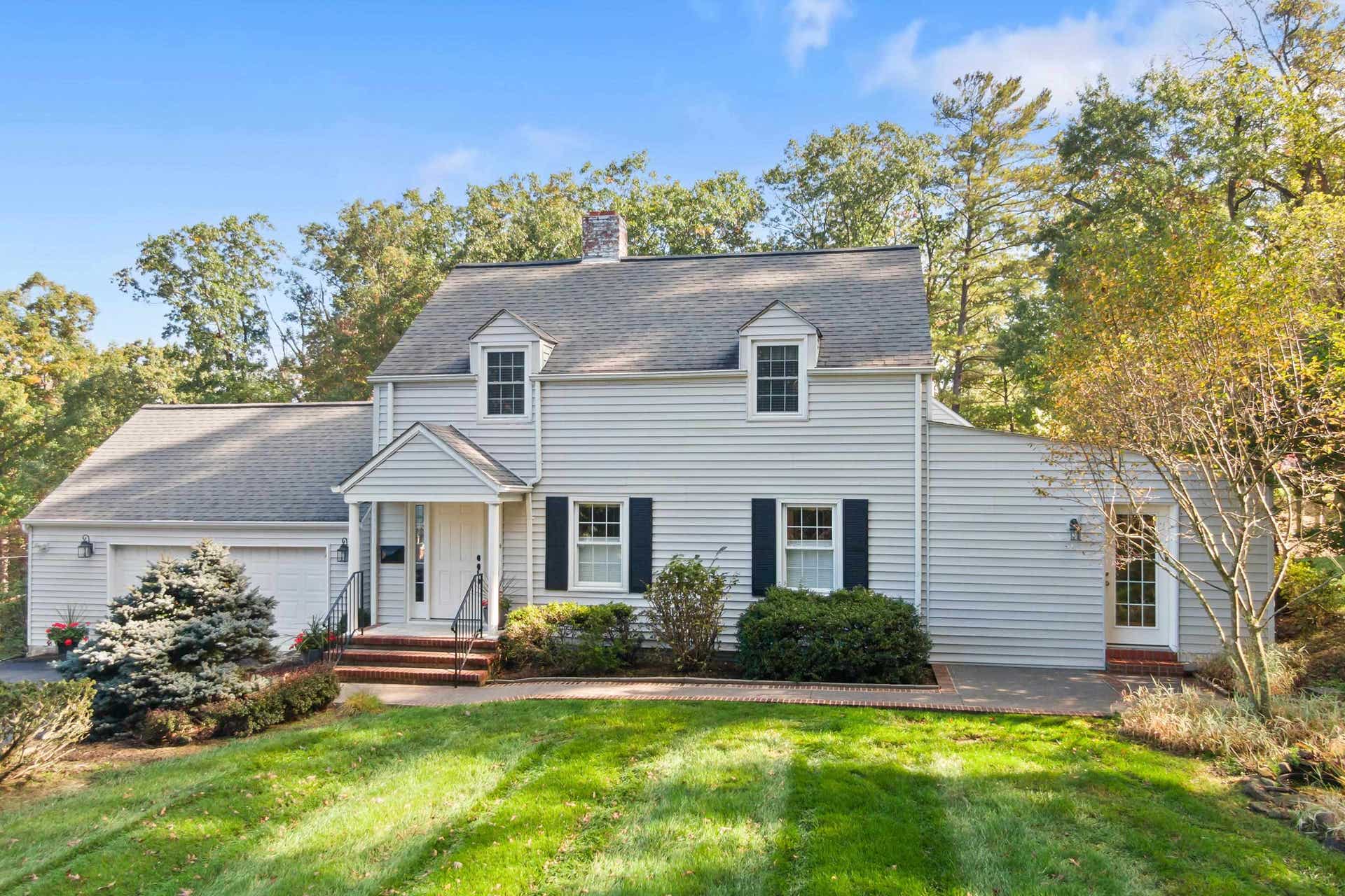 705 High Street, Pearisburg, VA 24134