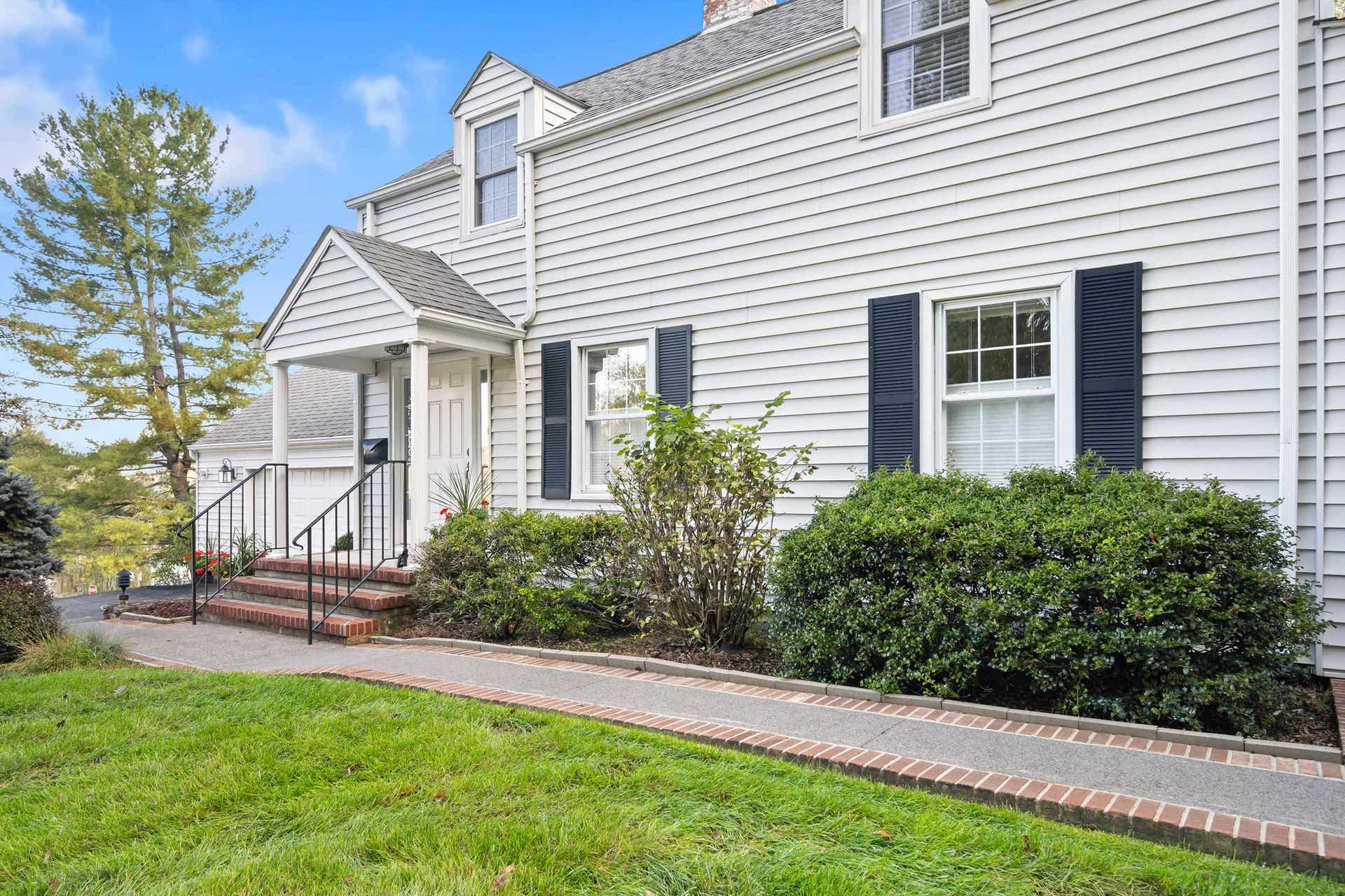 705 High Street, Pearisburg, VA 24134