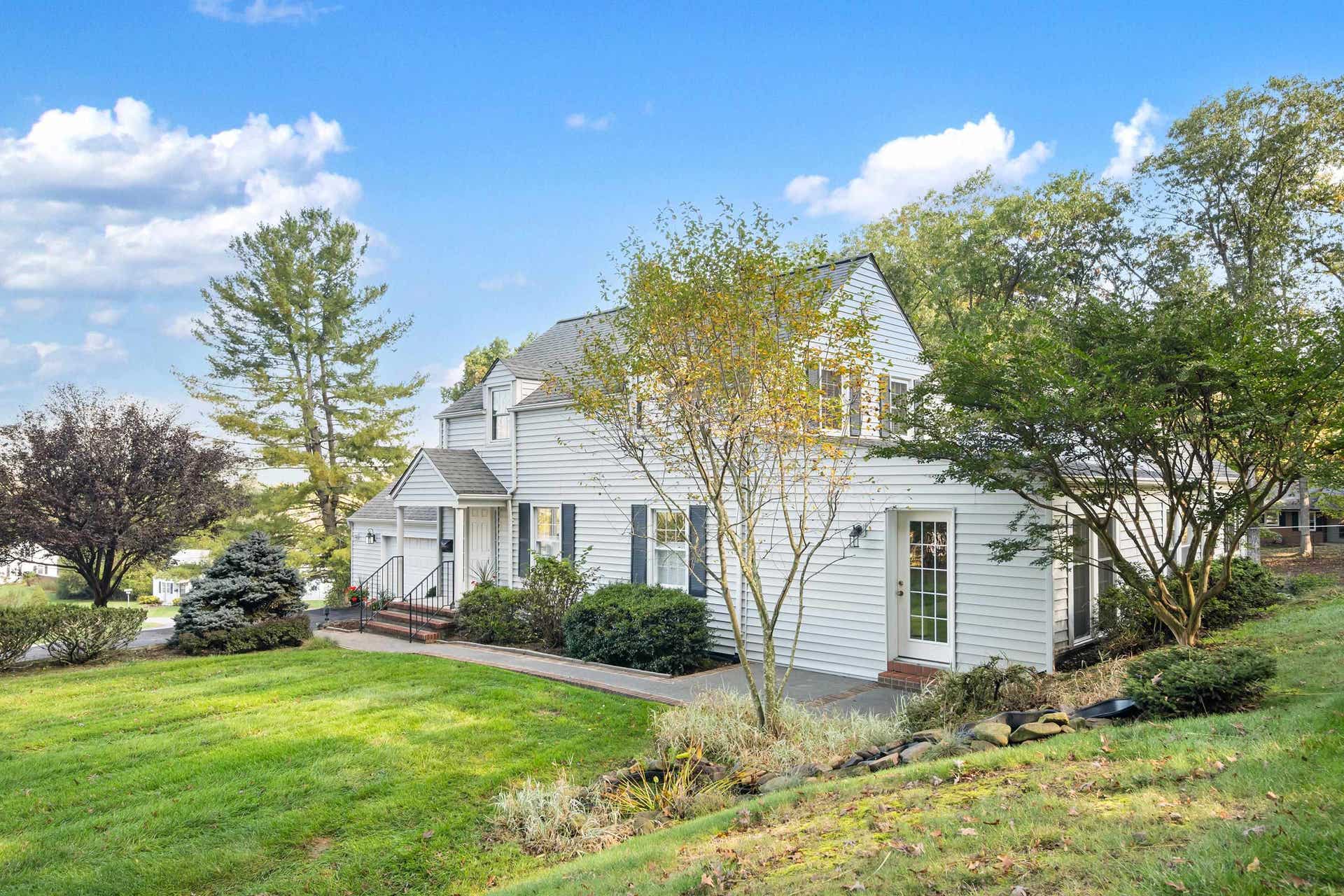 705 High Street, Pearisburg, VA 24134