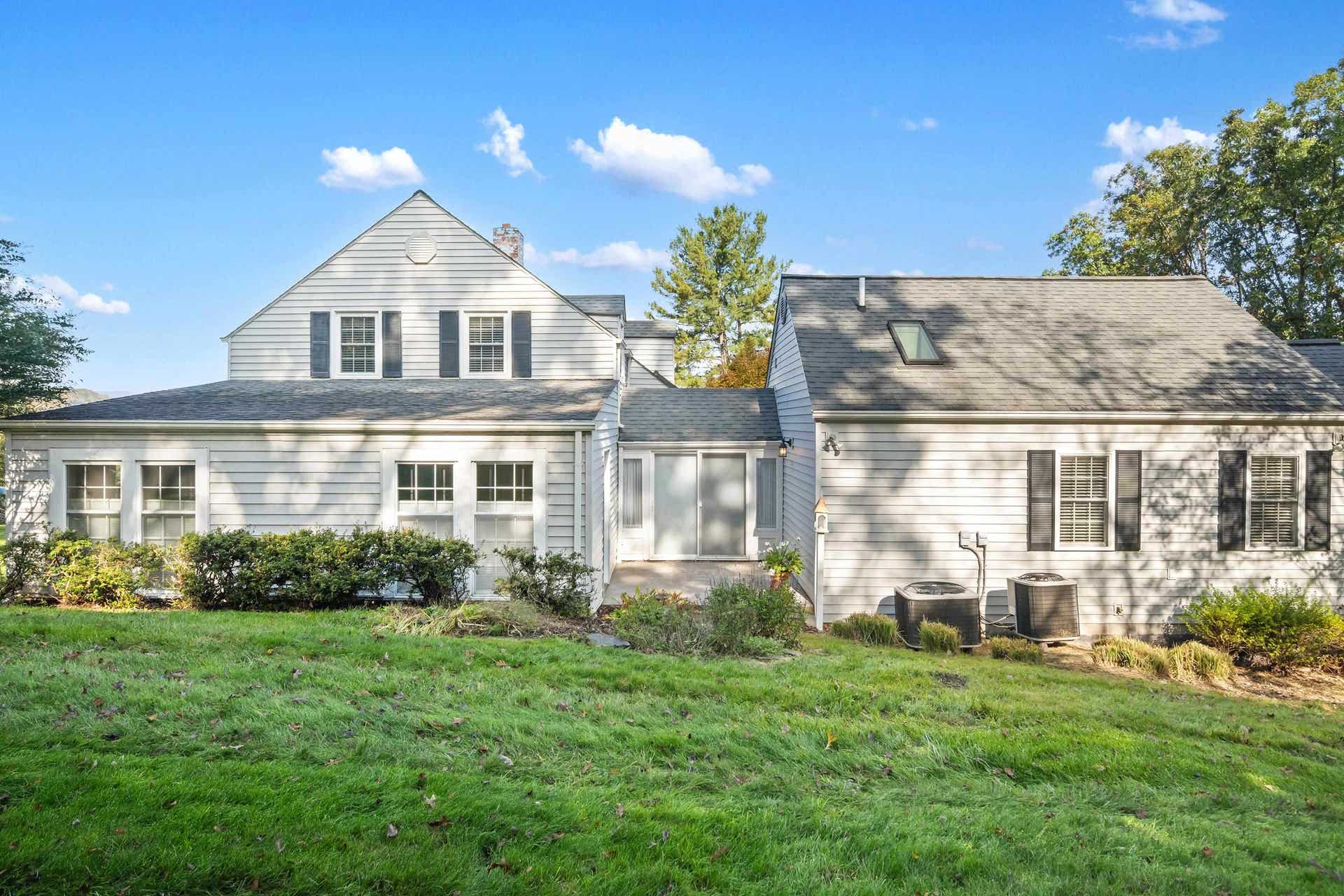 705 High Street, Pearisburg, VA 24134