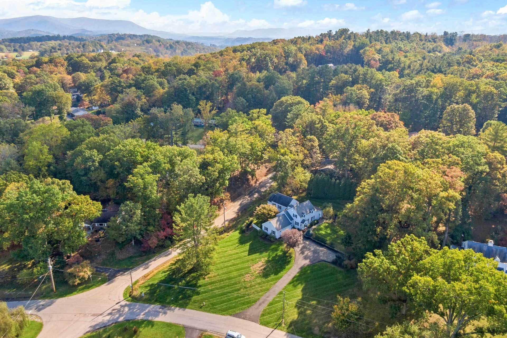 705 High Street, Pearisburg, VA 24134
