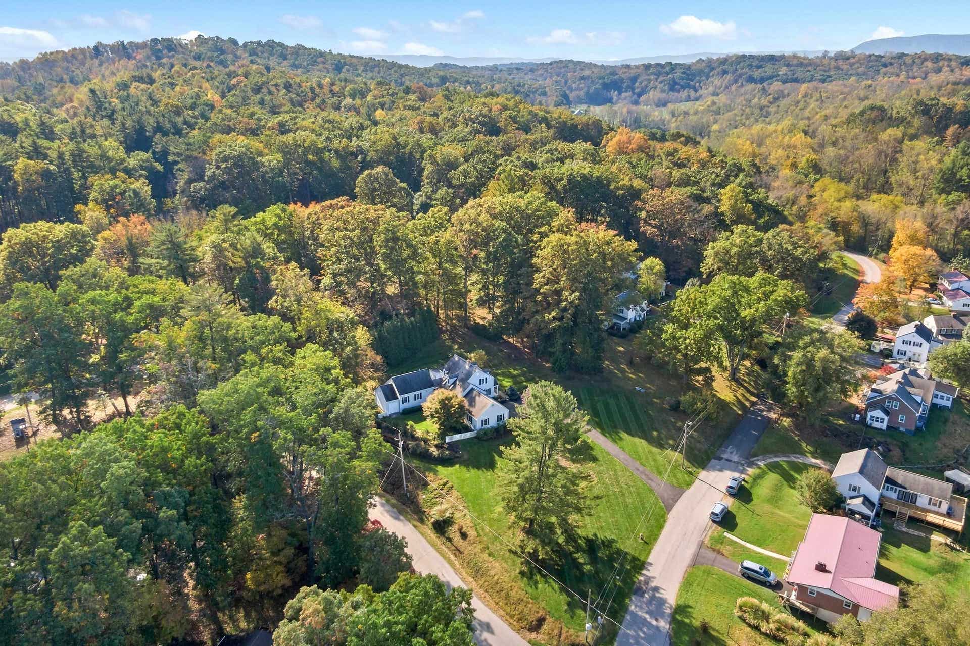 705 High Street, Pearisburg, VA 24134