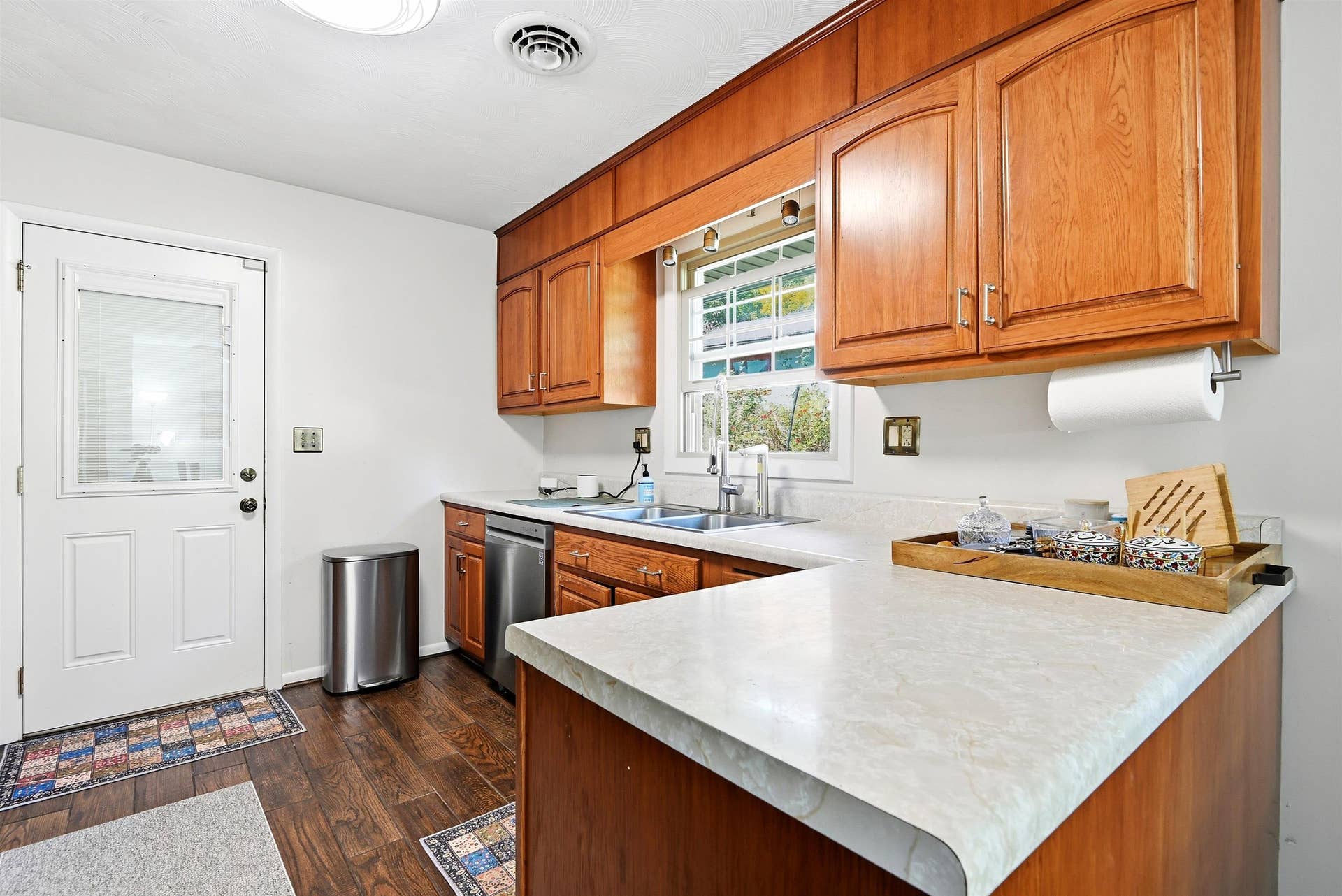 308 GRANDVIEW Drive, Blacksburg, VA 24060