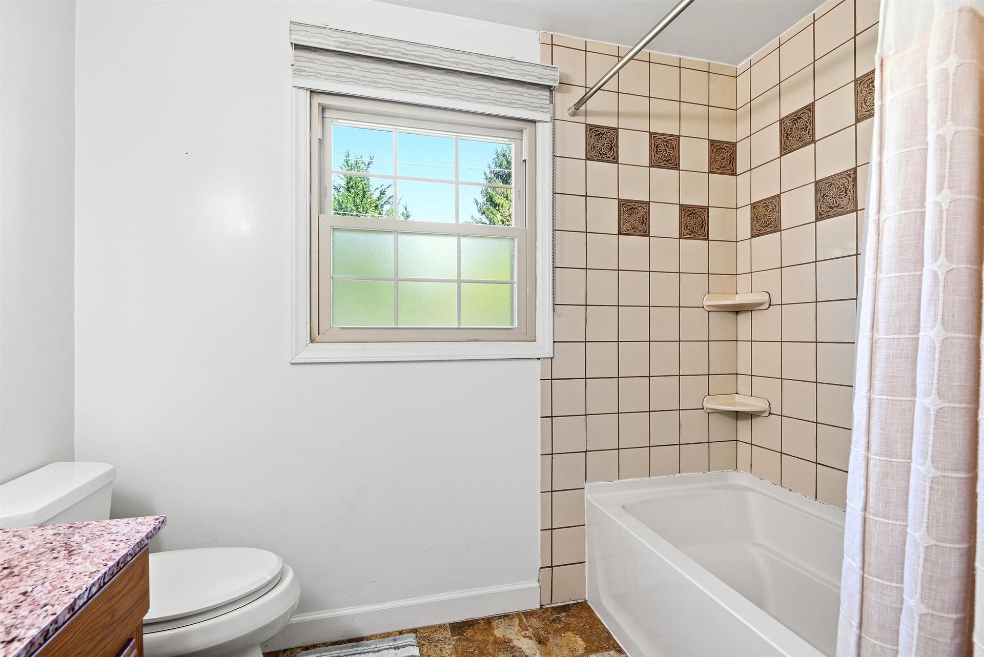 308 GRANDVIEW Drive, Blacksburg, VA 24060
