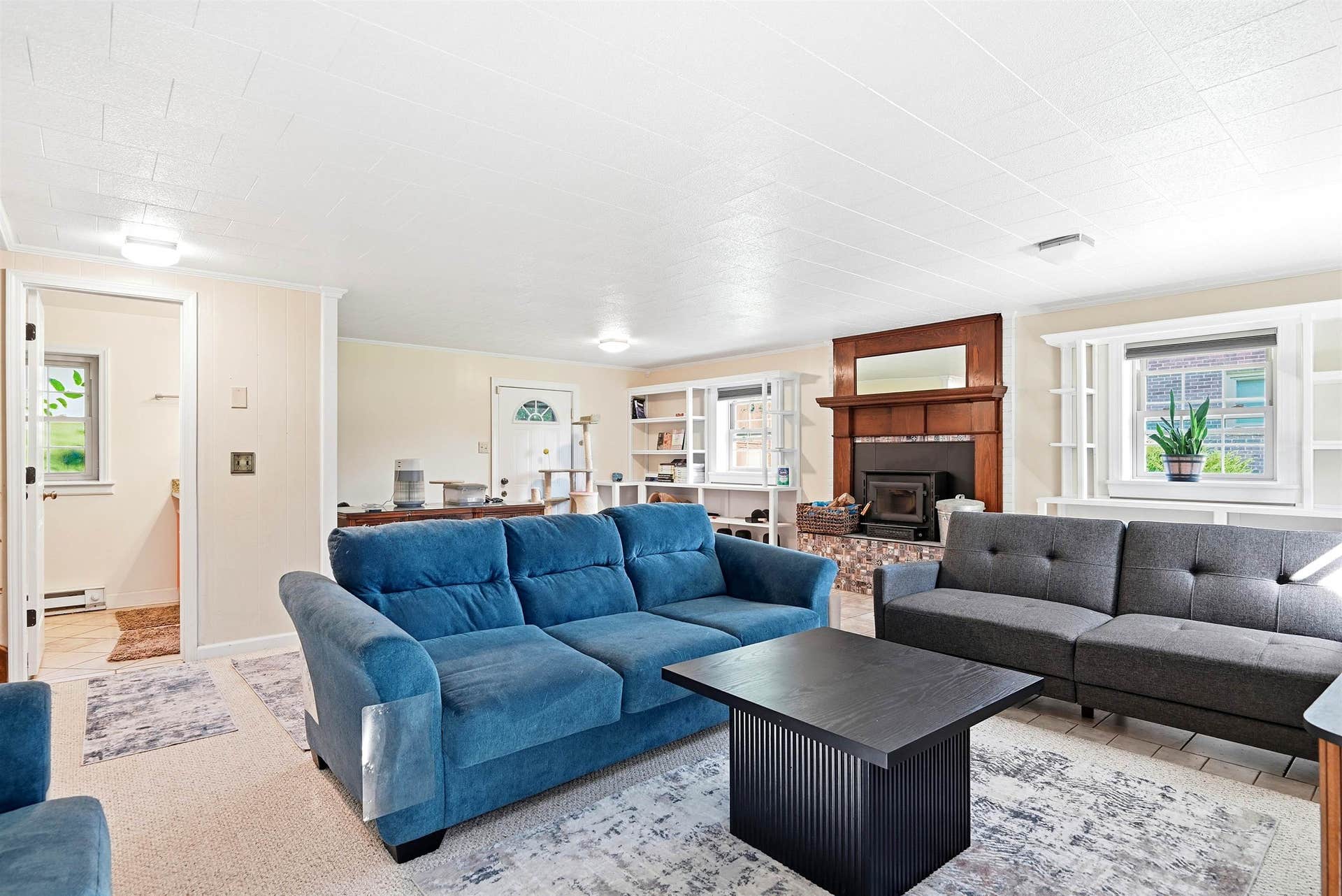308 GRANDVIEW Drive, Blacksburg, VA 24060