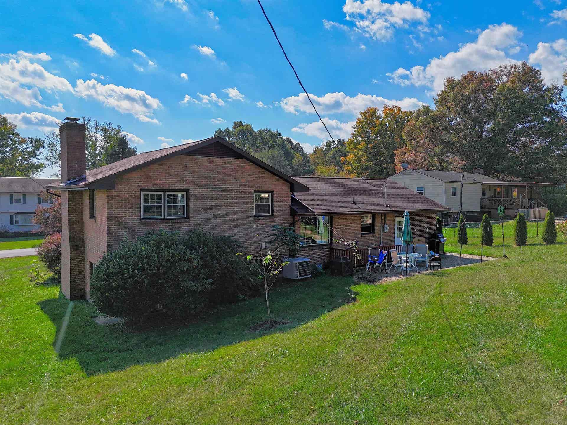 308 GRANDVIEW Drive, Blacksburg, VA 24060