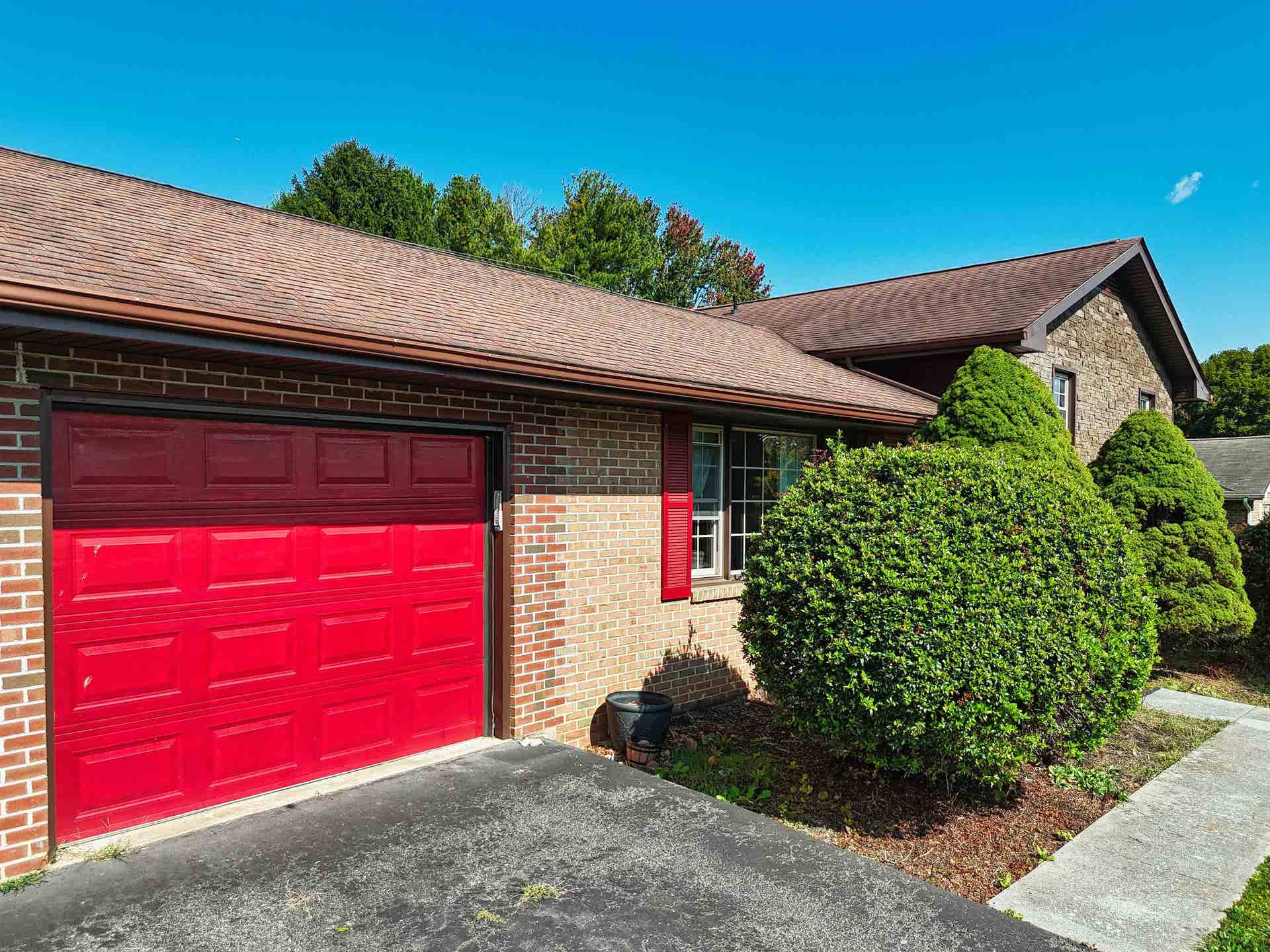 308 GRANDVIEW Drive, Blacksburg, VA 24060